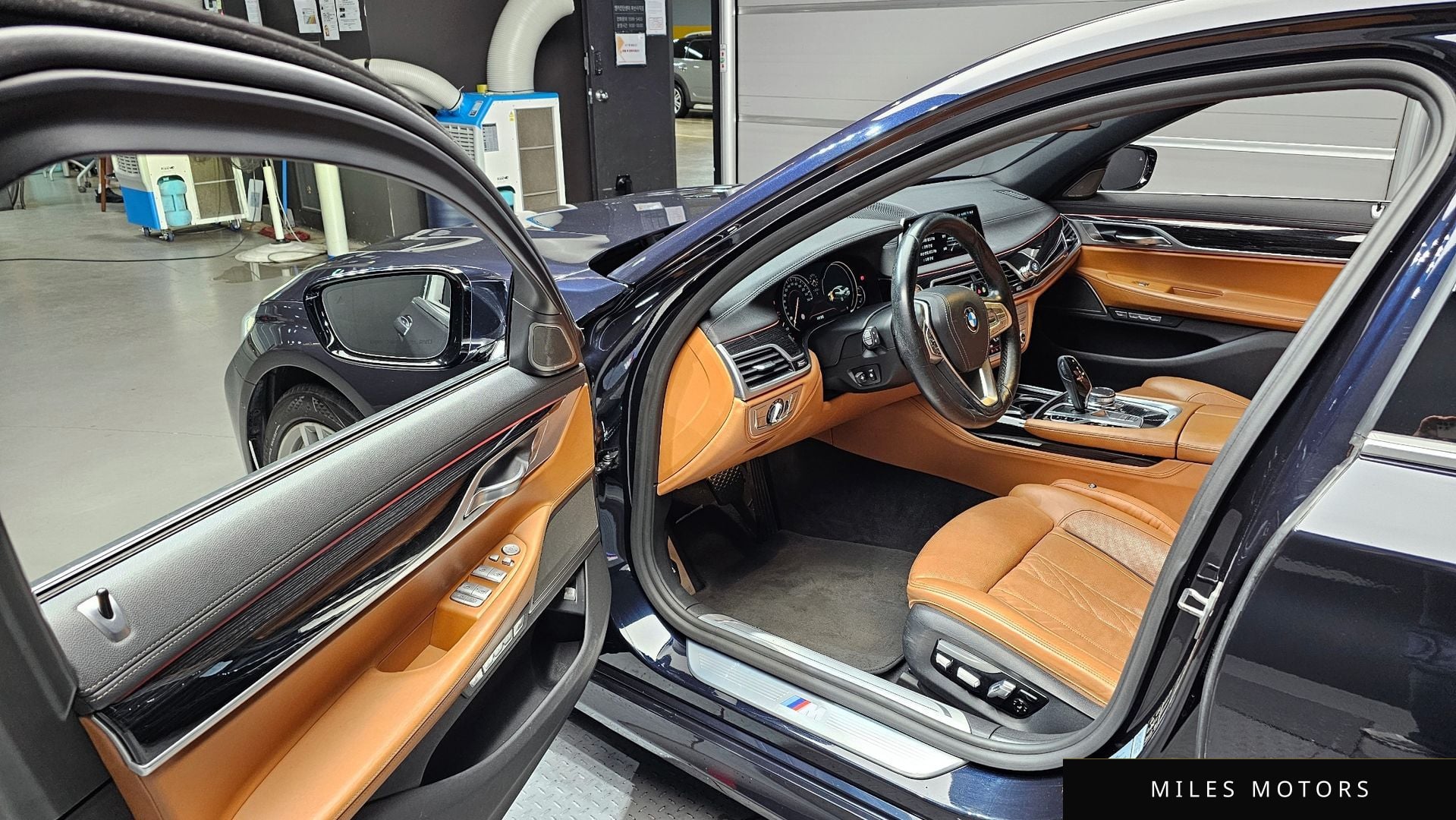 BMW 7 Series (G11) 2017 — миниатюра 10