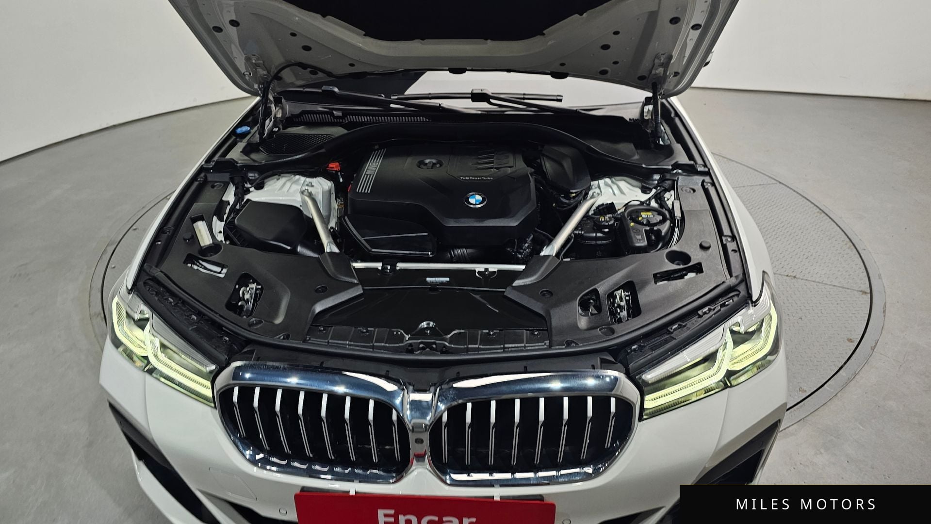 BMW 5 Series (G30) 2023 — миниатюра 6