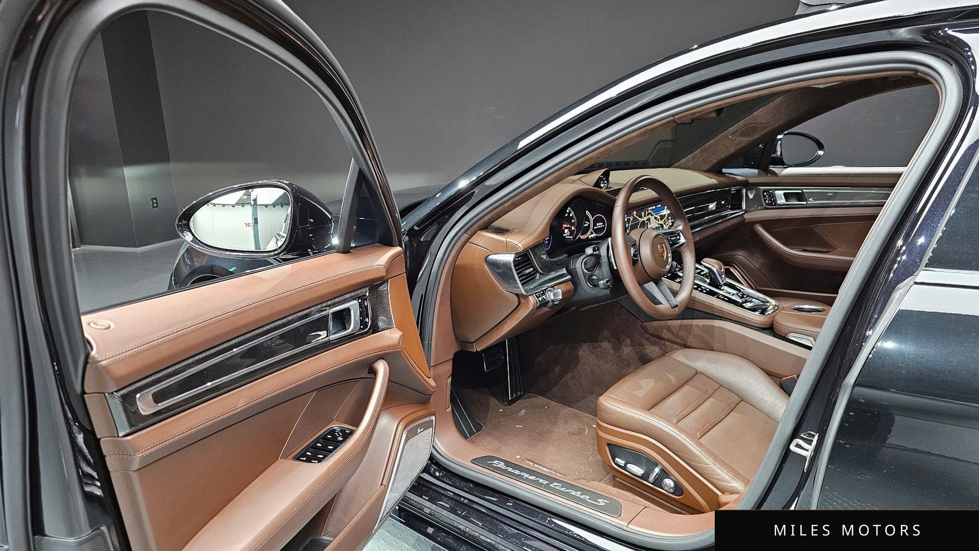 Porsche Panamera 2021 — миниатюра 11