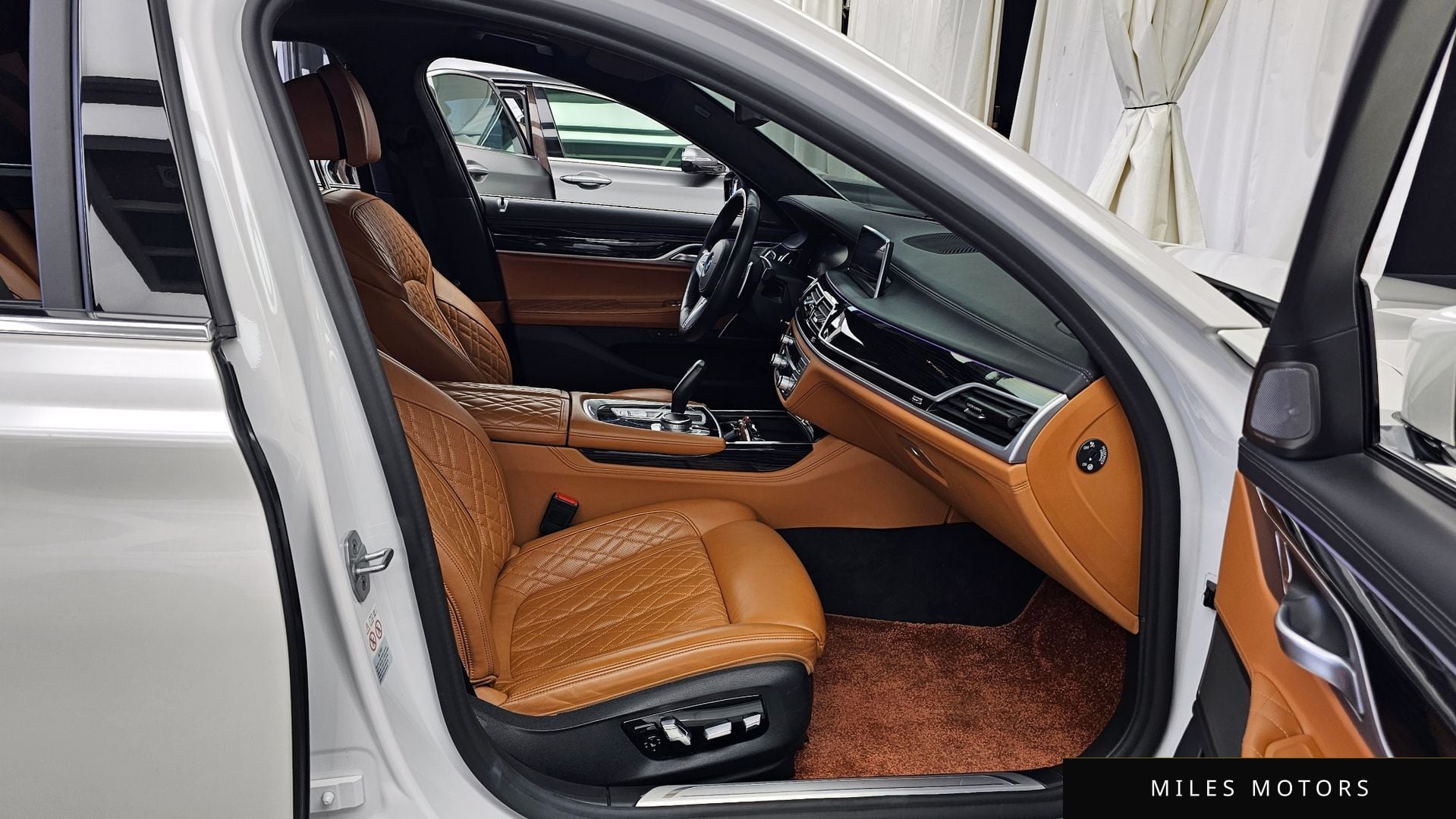 BMW 7 Series (G11) 2021 — миниатюра 11