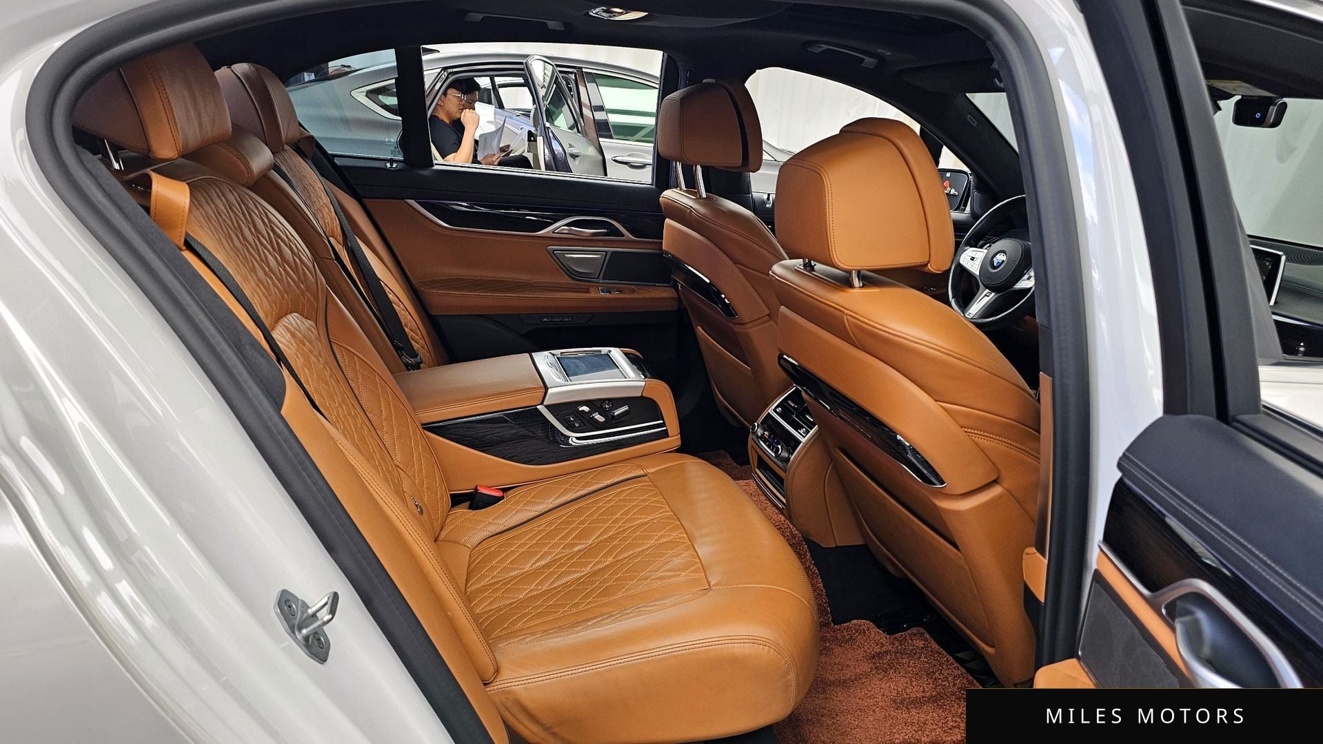 BMW 7 Series (G11) 2021 — миниатюра 12