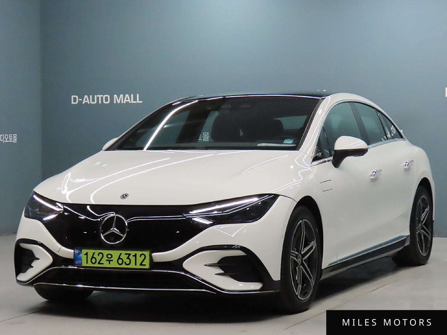 Mercedes-Benz EQE V295 2024 — фото 1 из 12