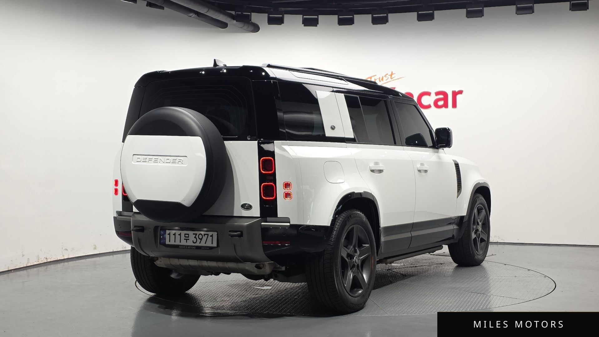 Land Rover Defender 2023 — миниатюра 2