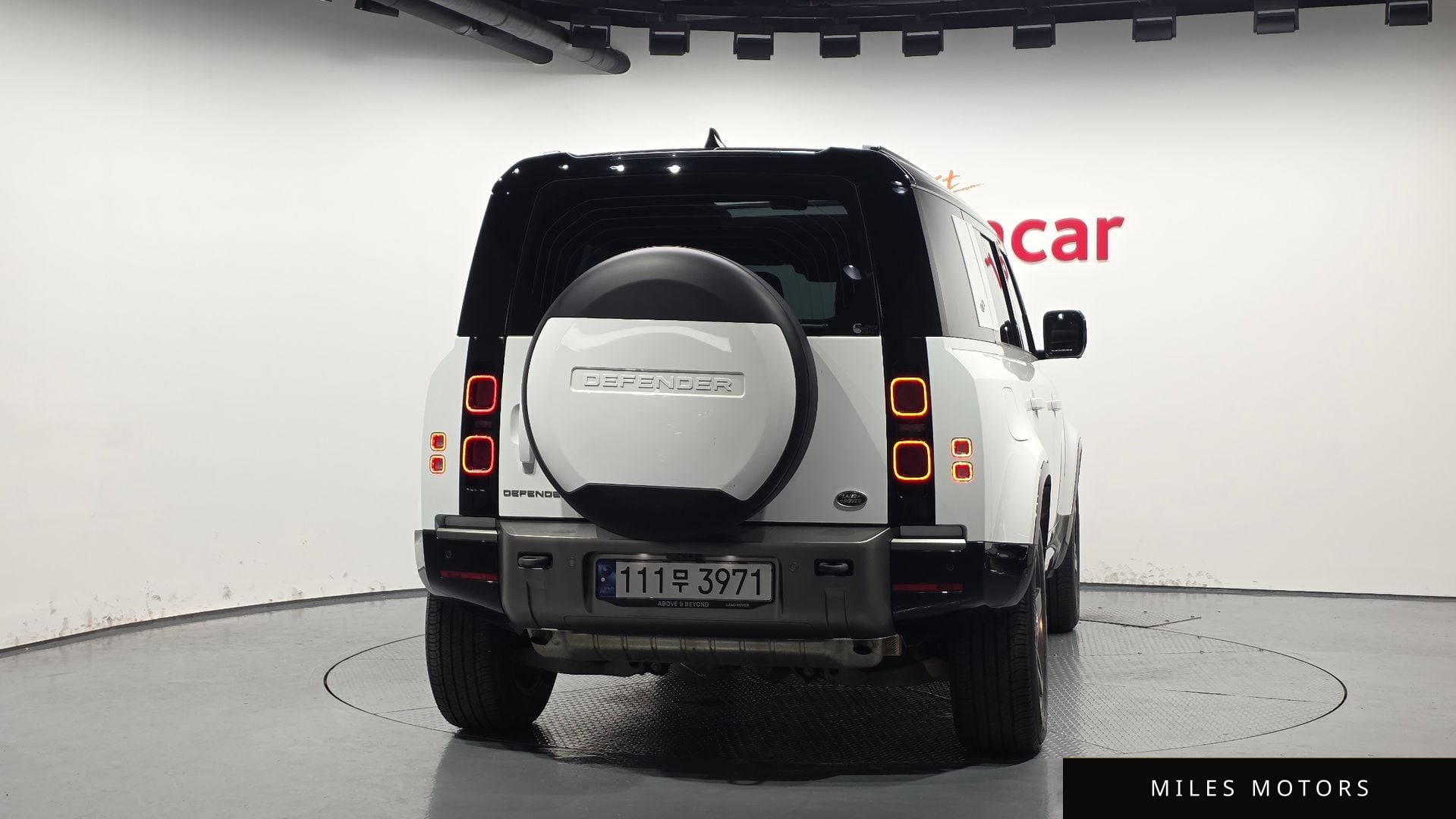 Land Rover Defender 2023 — миниатюра 4