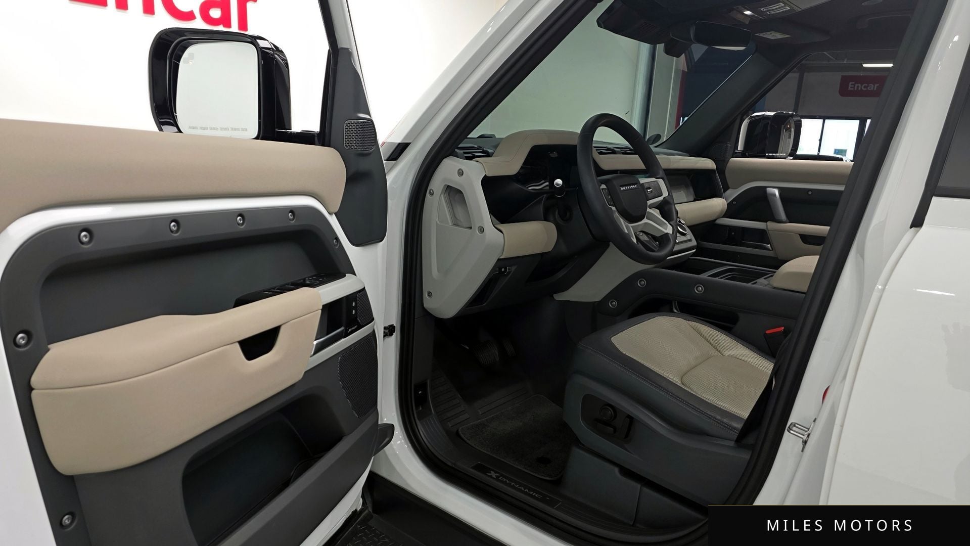 Land Rover Defender 2023 — миниатюра 10