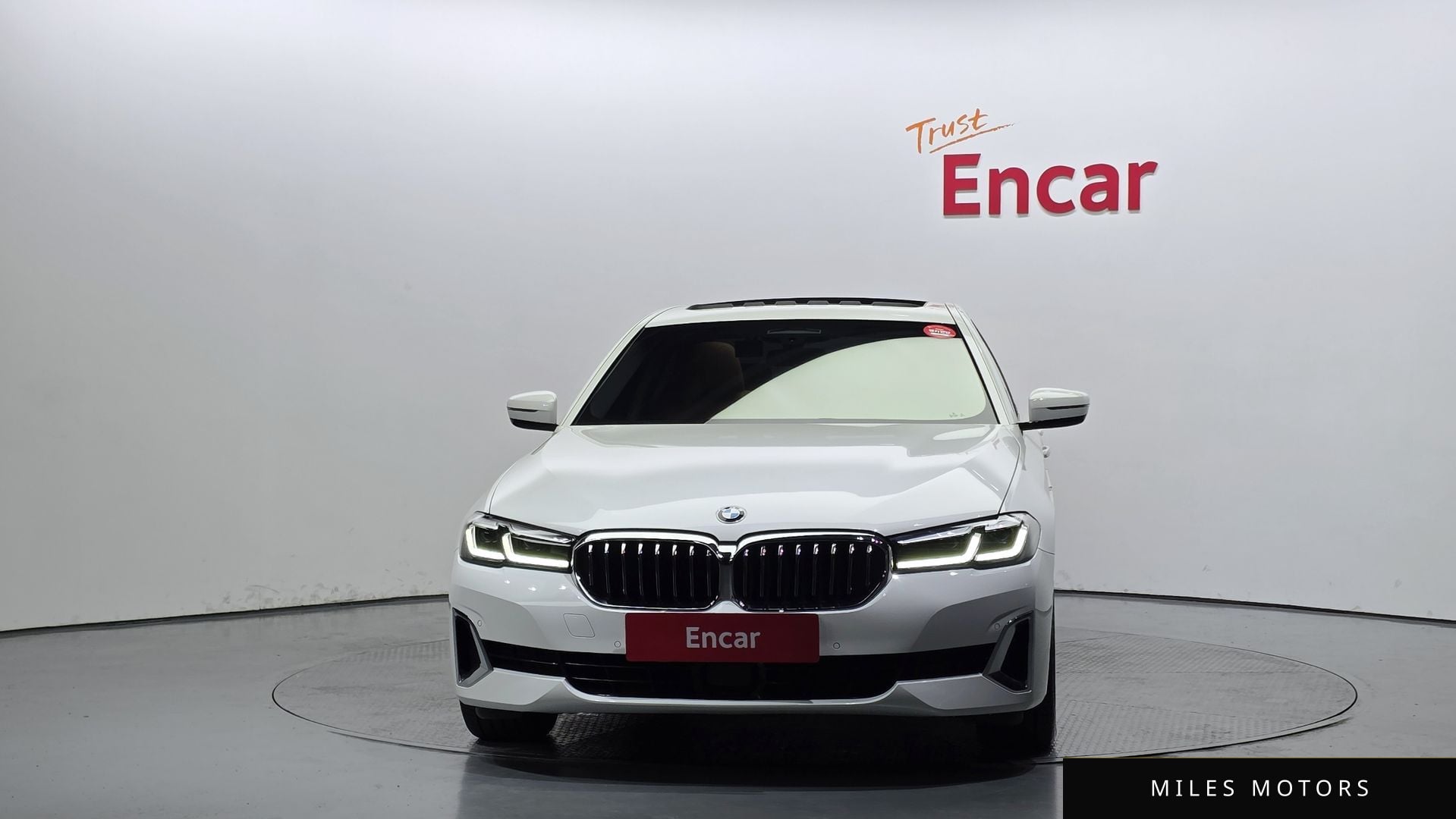 BMW 5 Series (G30) 2021 — миниатюра 3