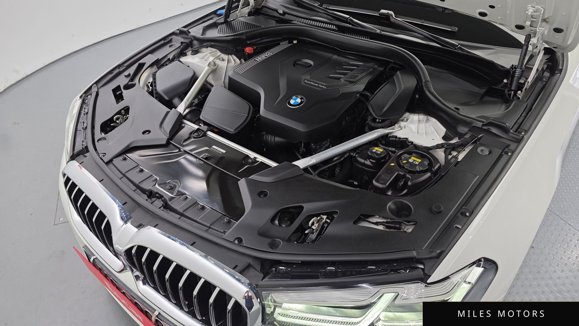 BMW 5 Series (G30) 2021 — миниатюра 6