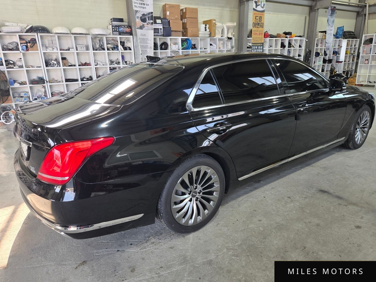 Genesis EQ900 2016 — миниатюра 5