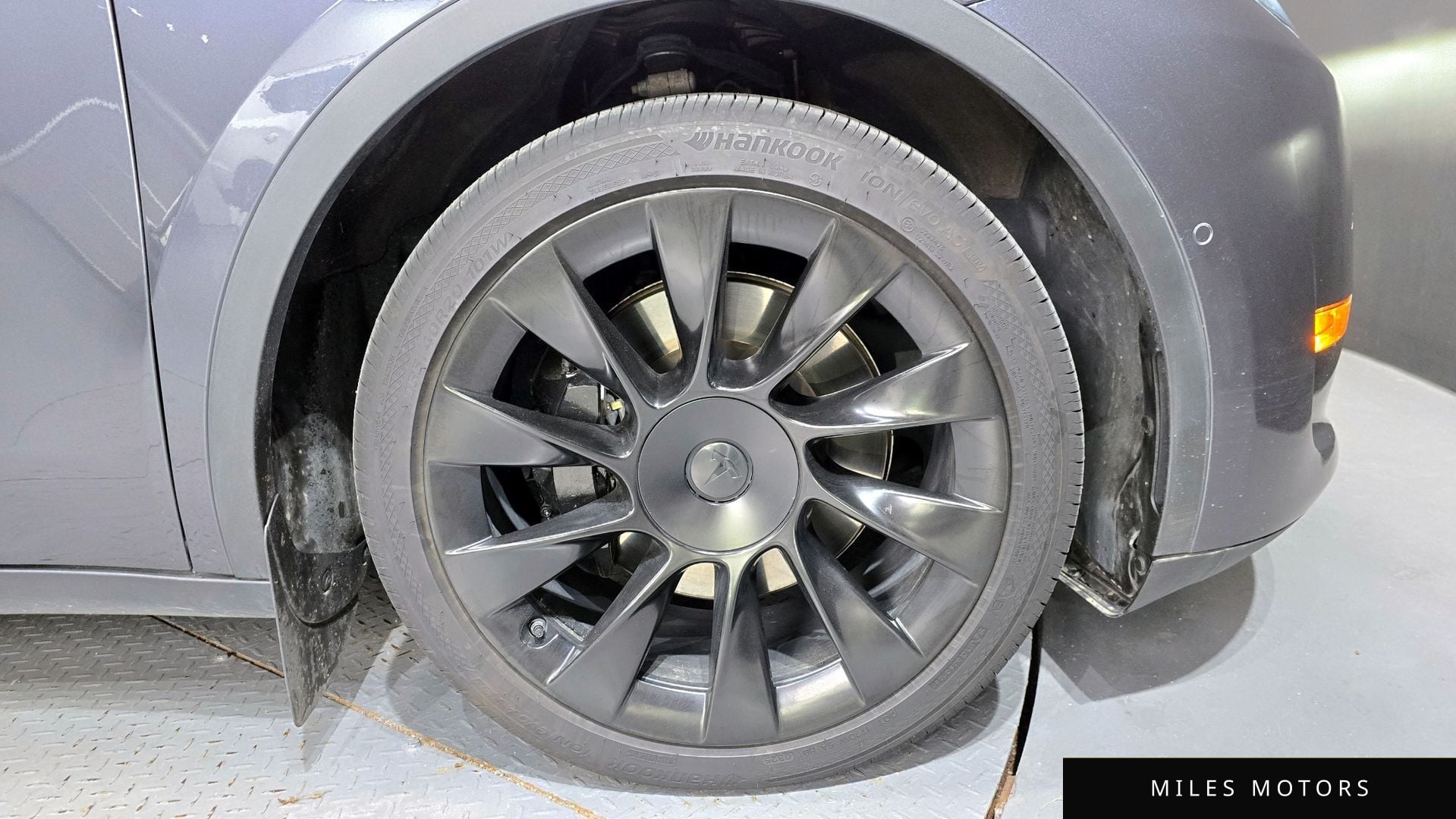 Tesla Model Y 2021 — миниатюра 5