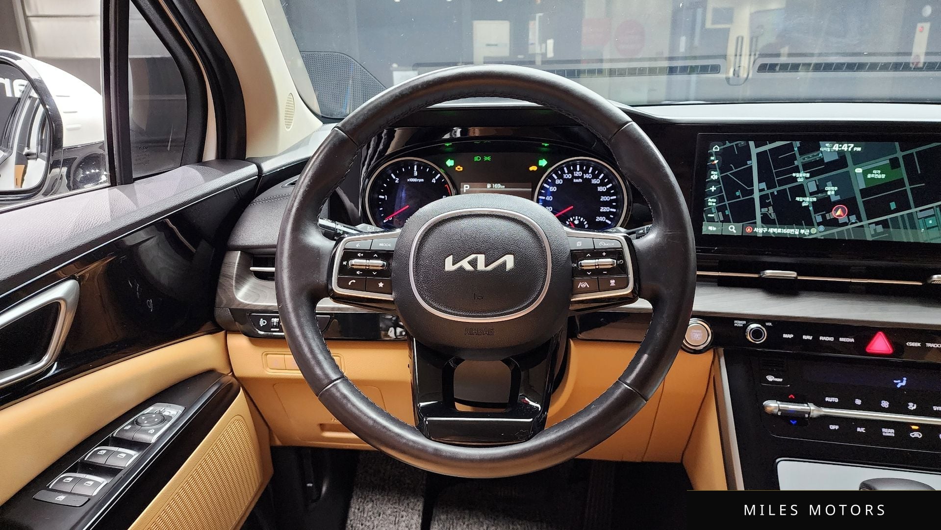 Kia Carnival 2023 — миниатюра 11