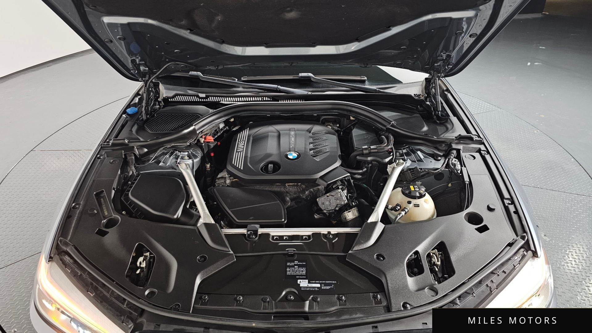 BMW 5 Series (G30) 2019 — миниатюра 6