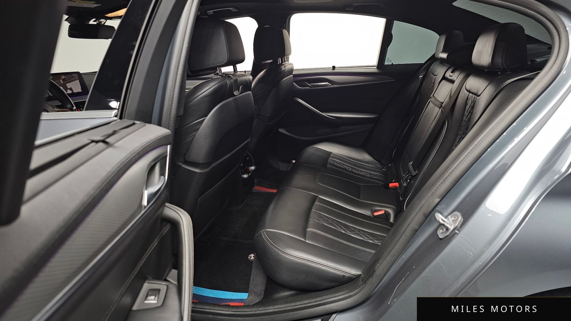 BMW 5 Series (G30) 2019 — миниатюра 12