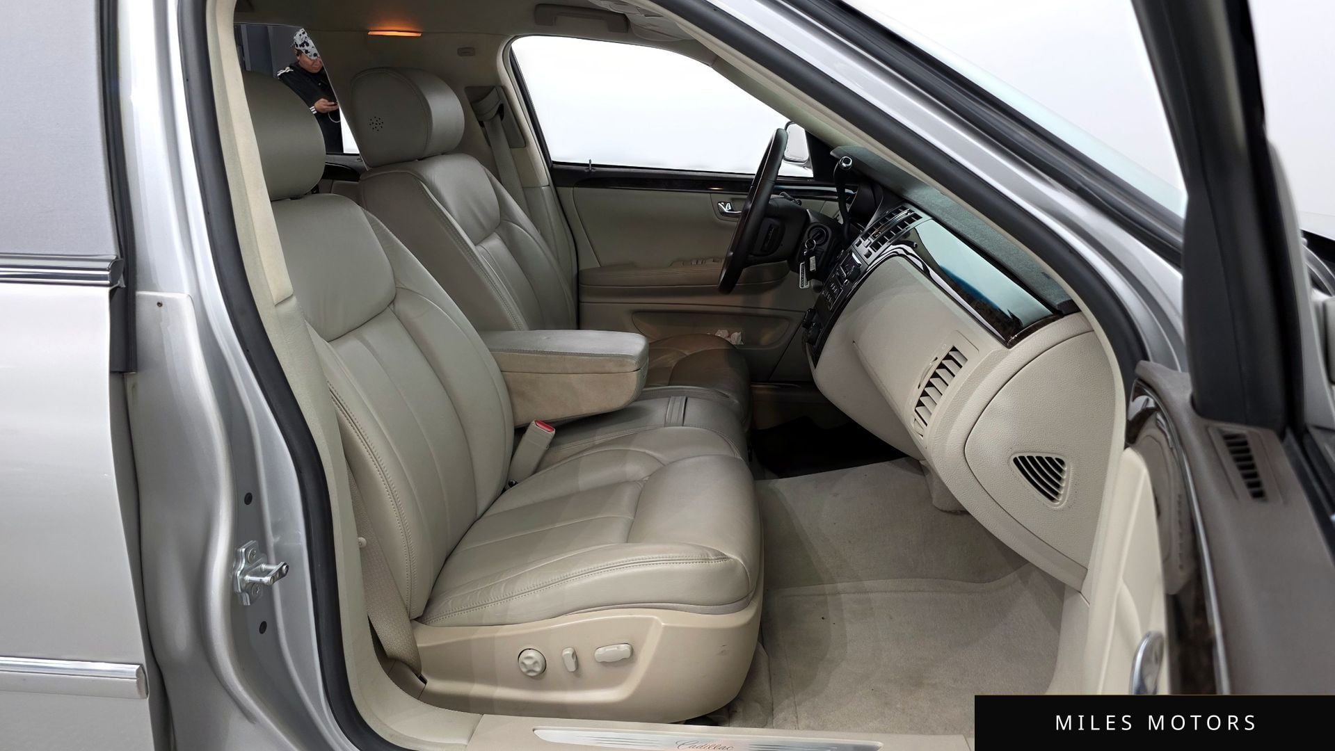 Cadillac DTS 2008 — миниатюра 11
