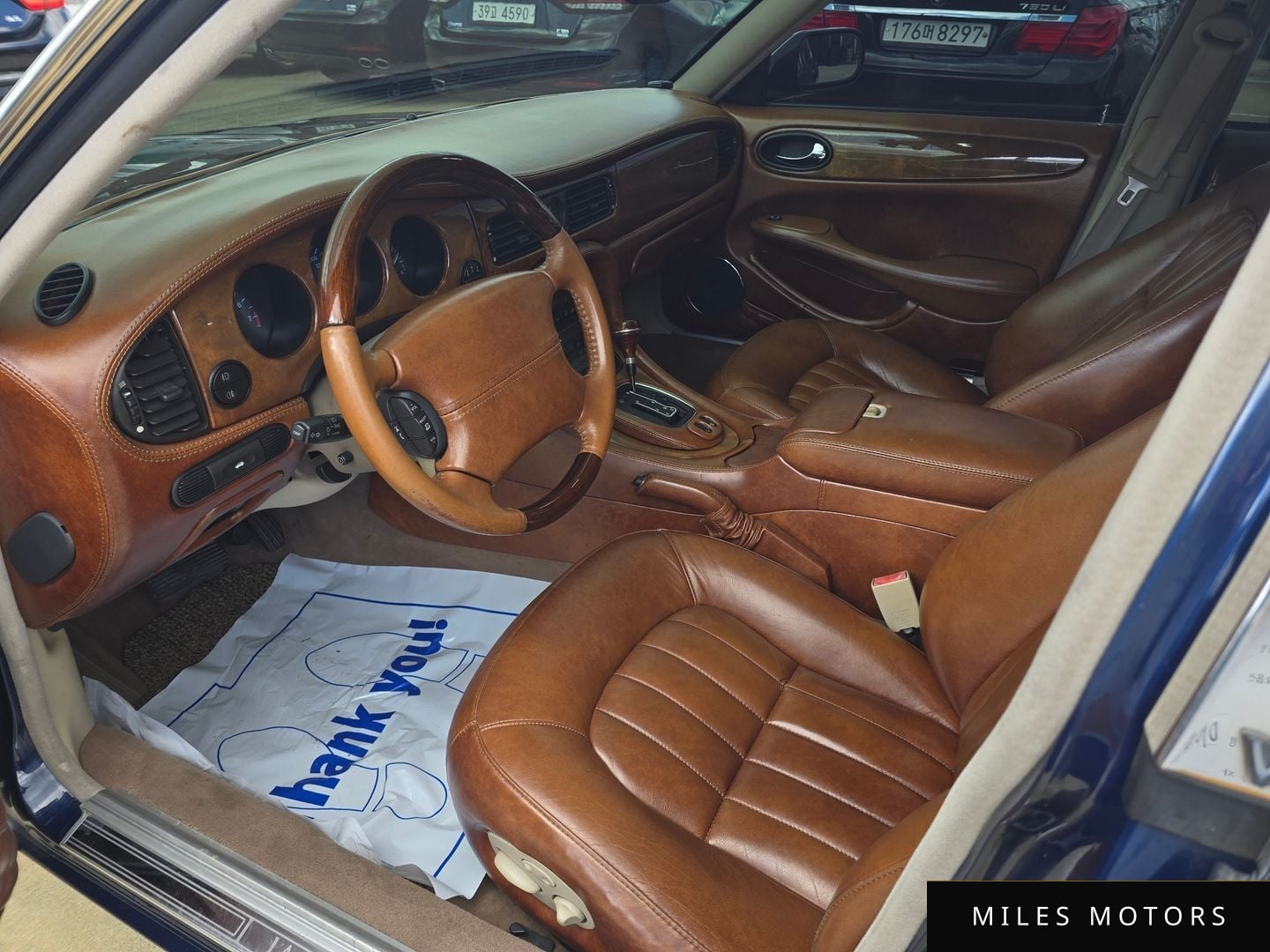 Jaguar XJ-8 2001 — миниатюра 10
