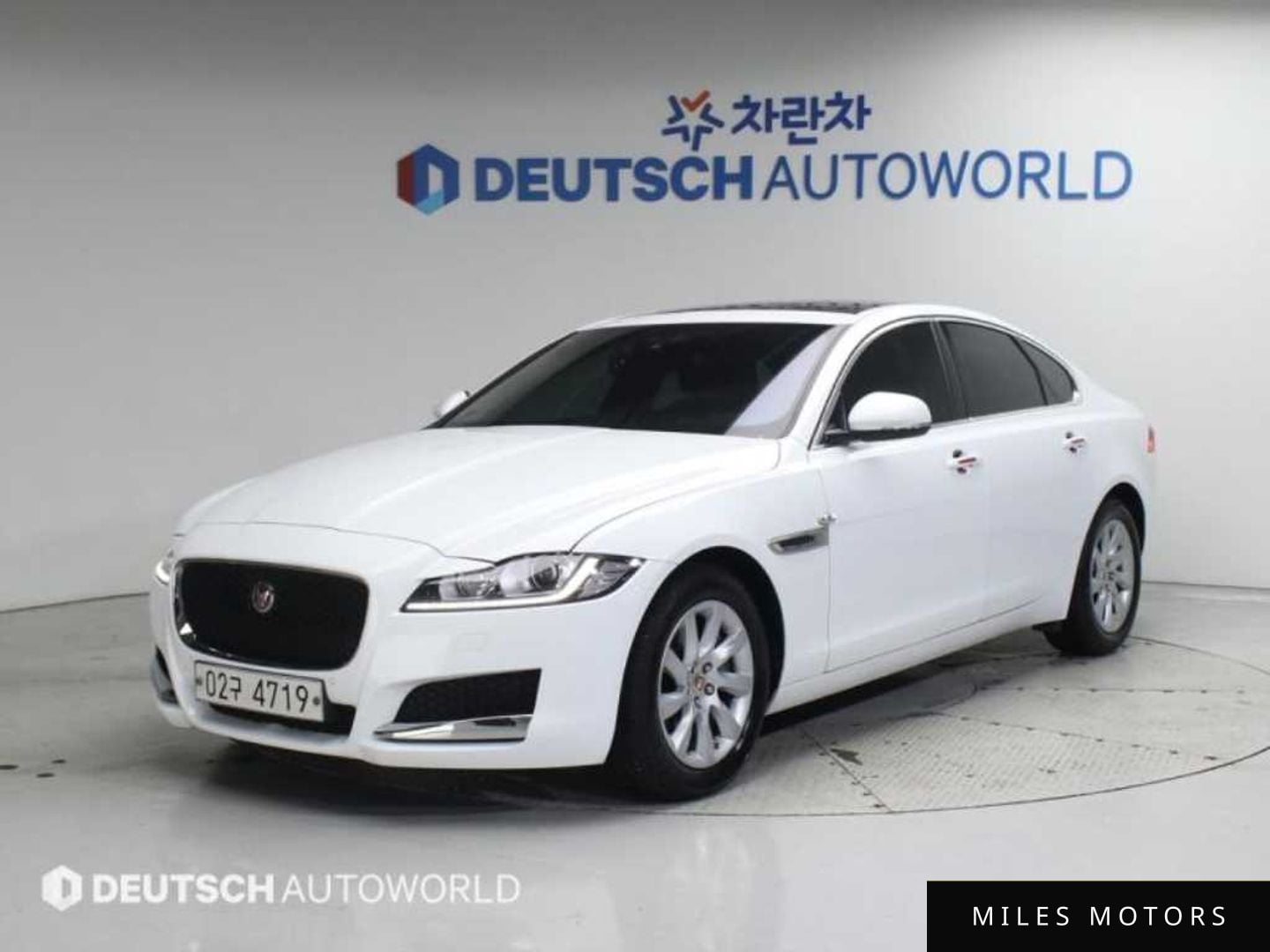 Jaguar XF (X260) 2017 — фото 1 из 12