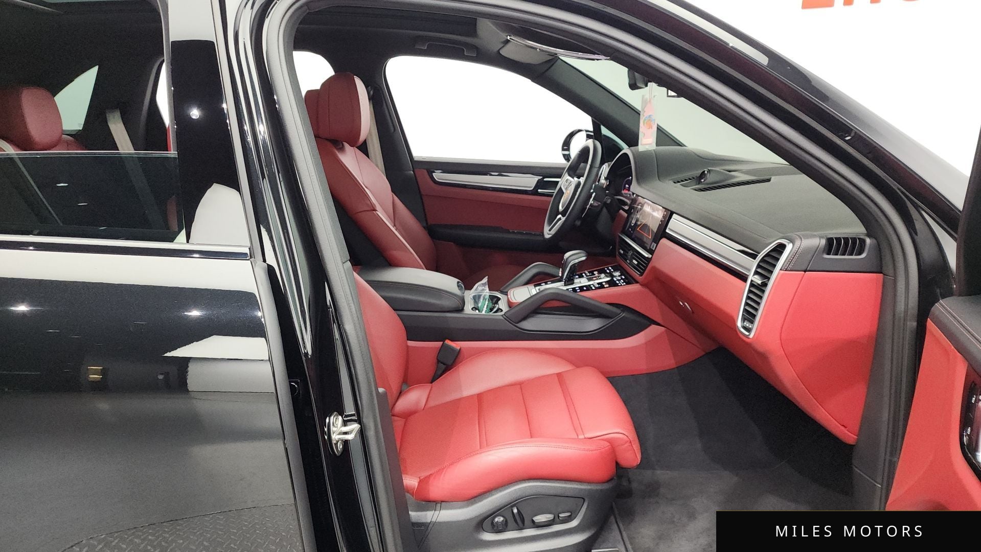 Porsche 카이엔 (PO536) 2023 — миниатюра 11