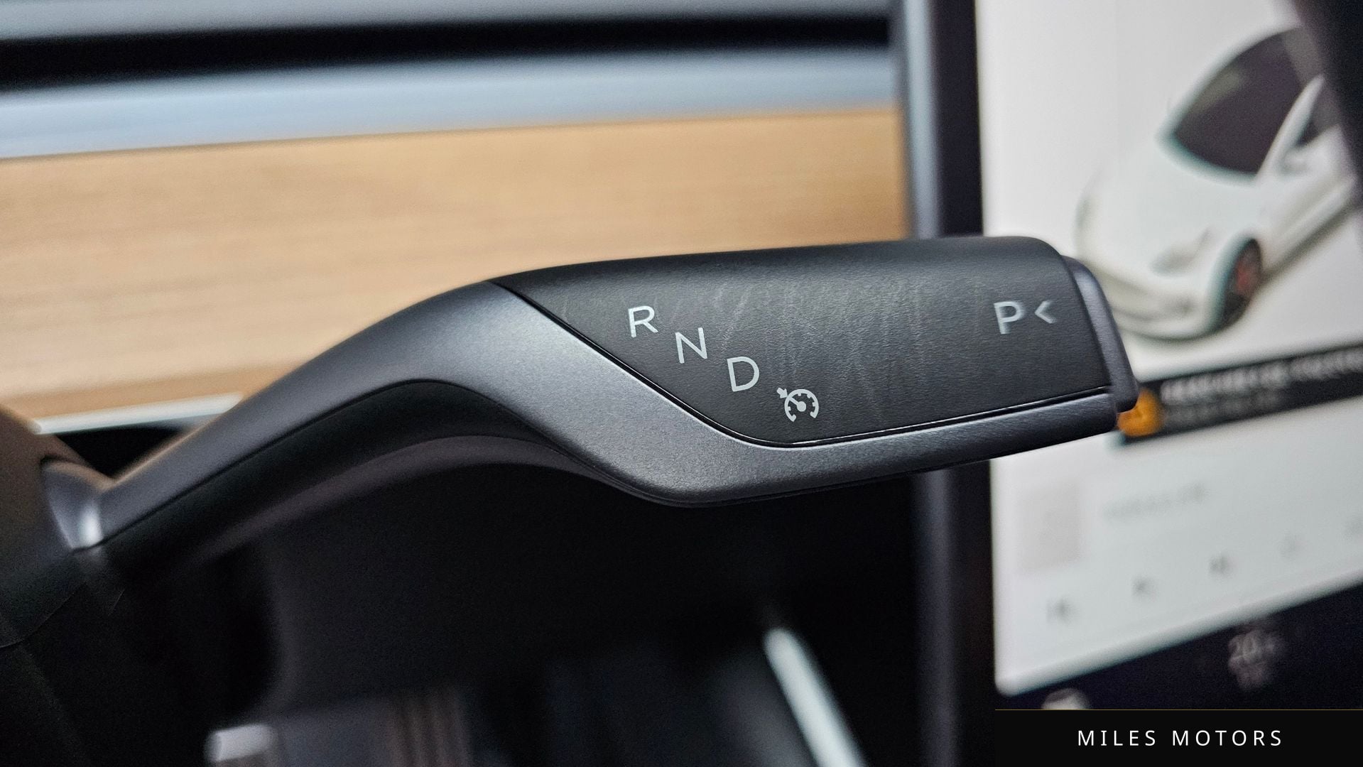 Tesla Model 3 2020 — миниатюра 9