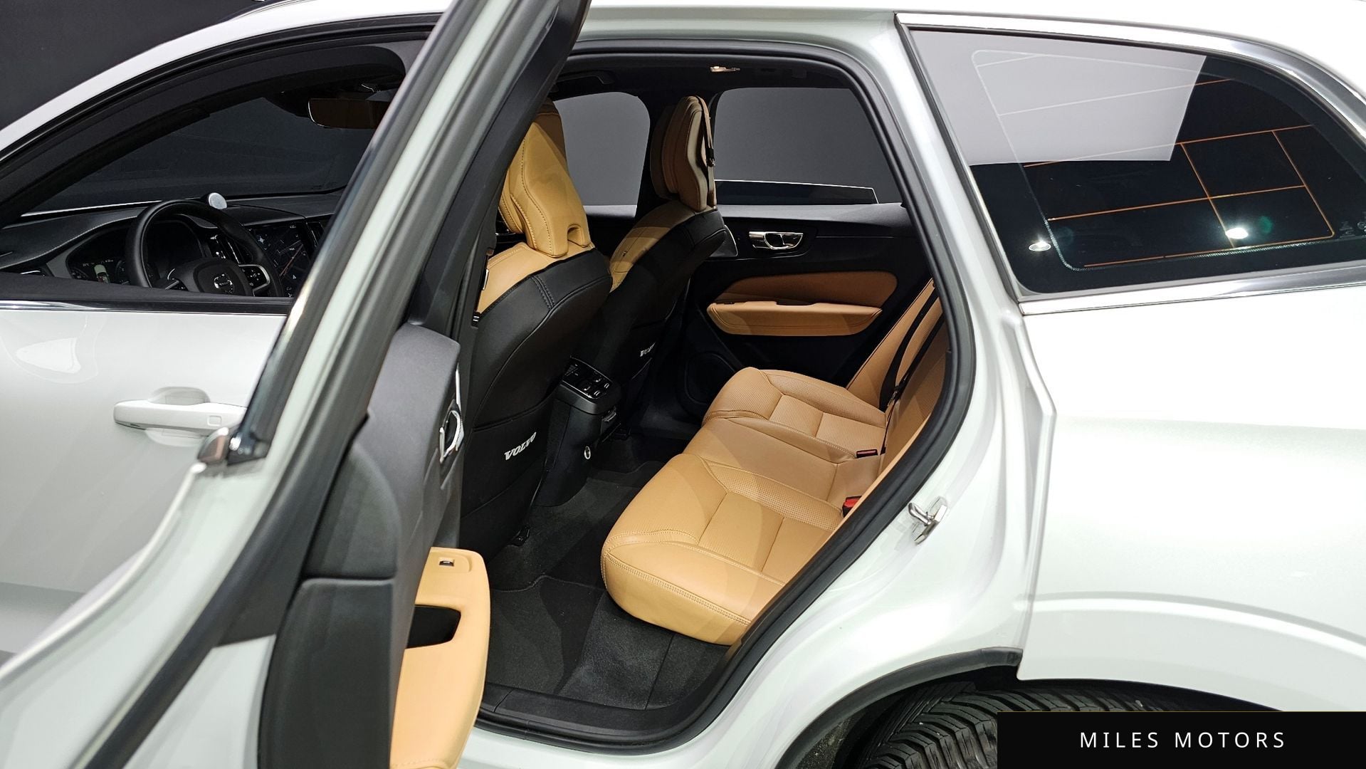 Volvo XC60 2019 — миниатюра 11