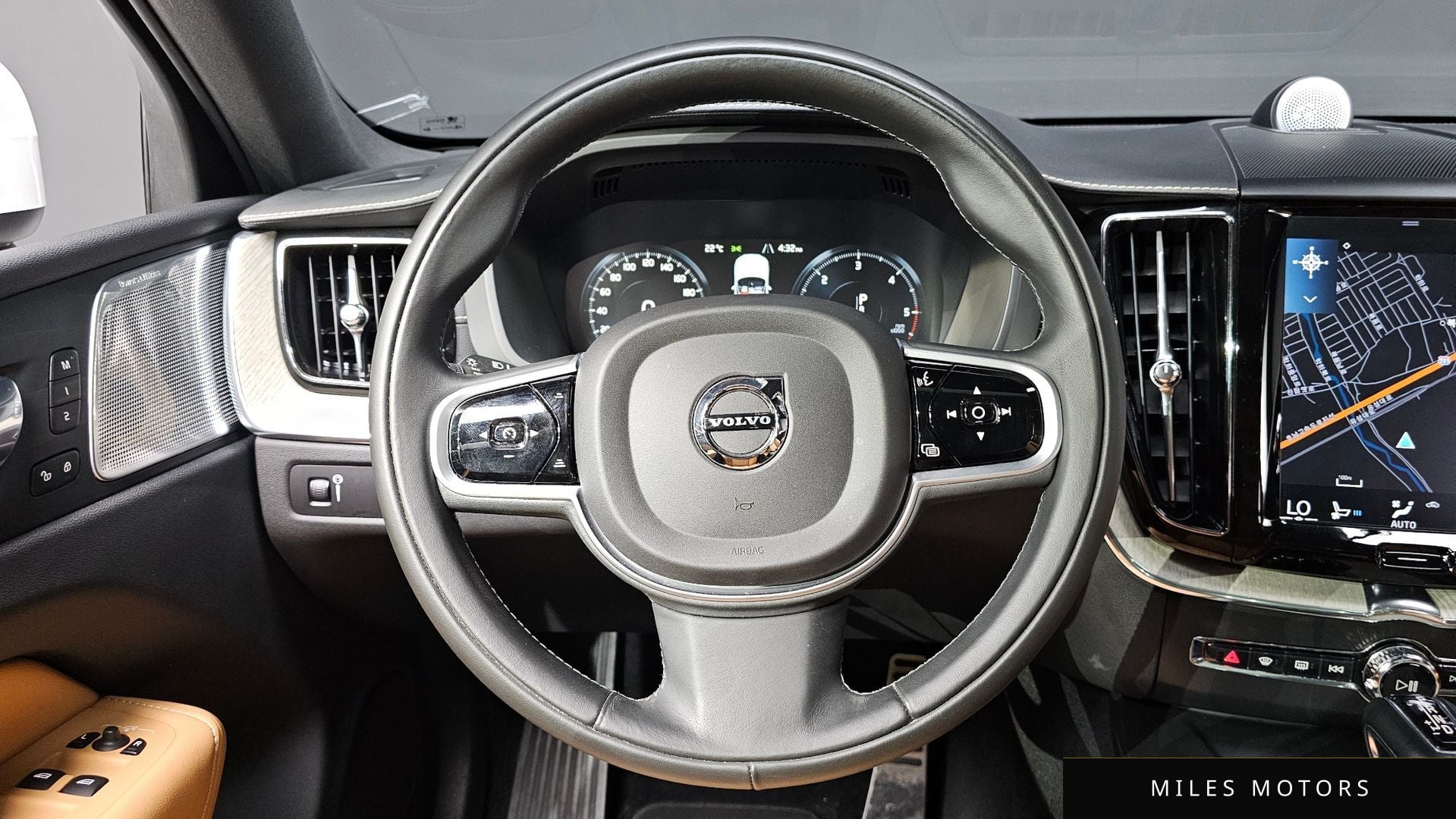 Volvo XC60 2019 — миниатюра 14