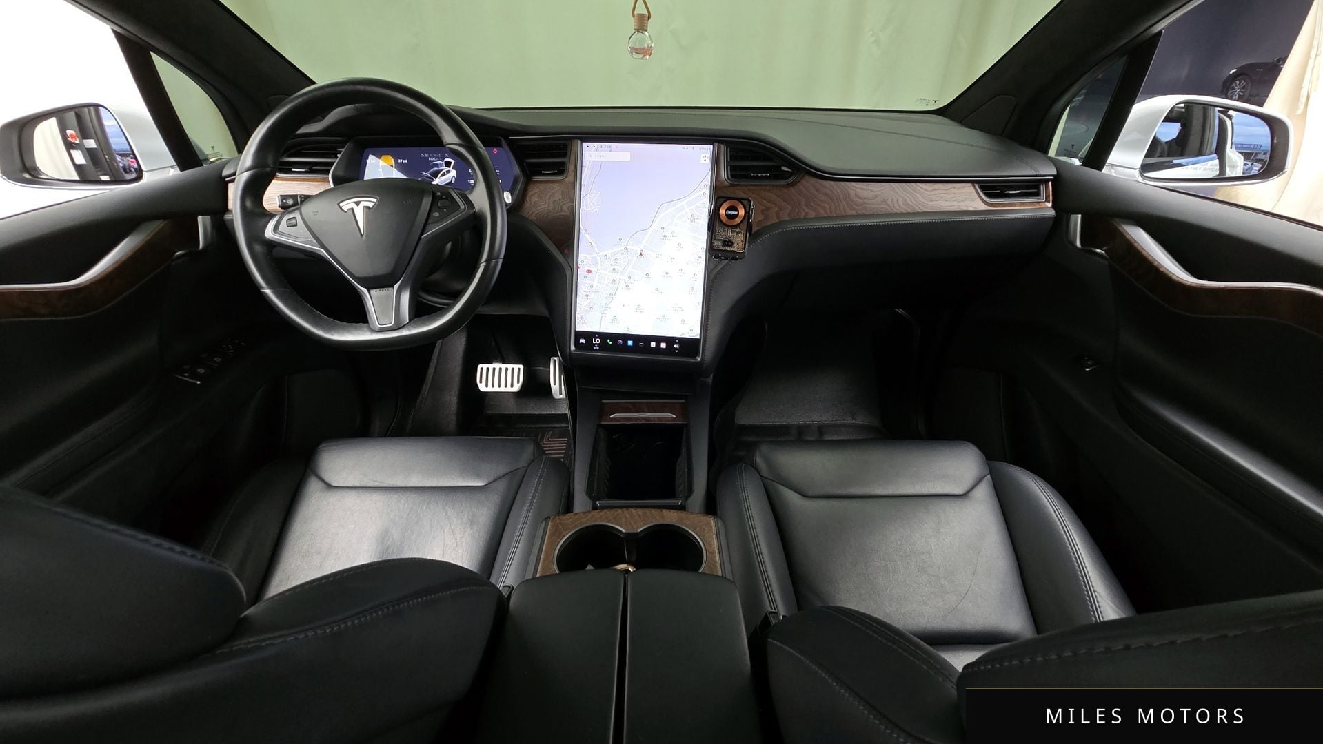 Tesla Model X 2018 — миниатюра 7