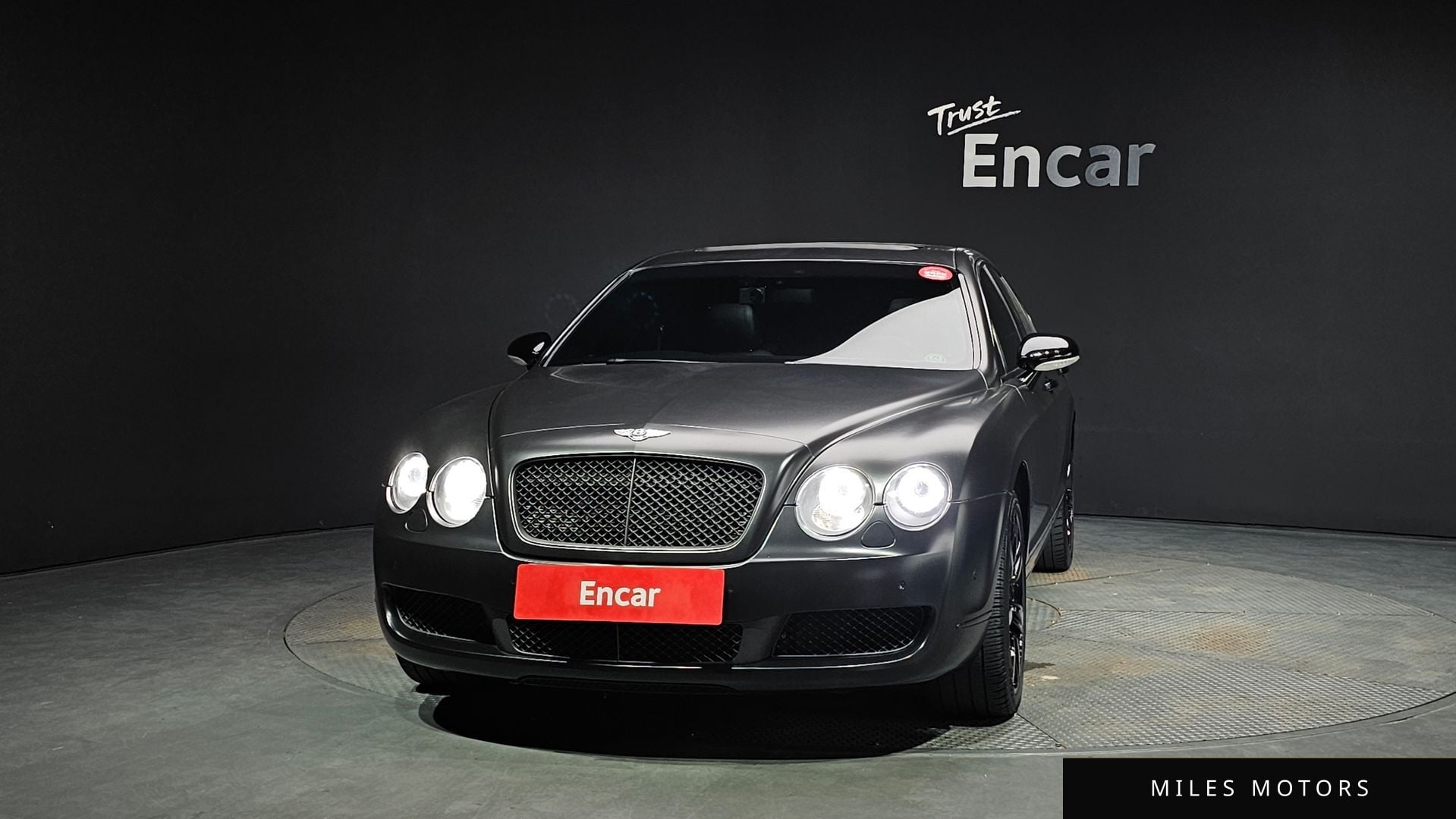 Bentley Flying Spur 2006 — миниатюра 3