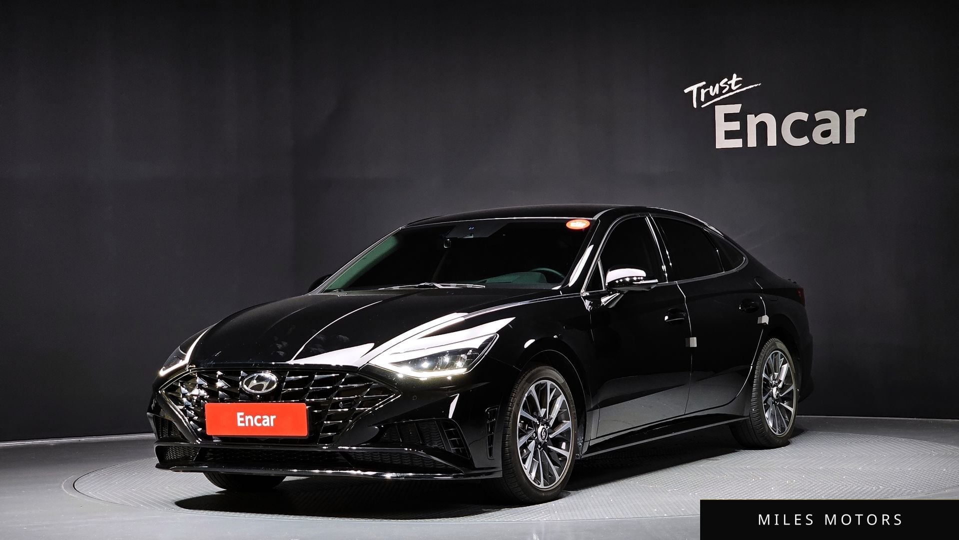 Hyundai Sonata 2023 — фото 1 из 12