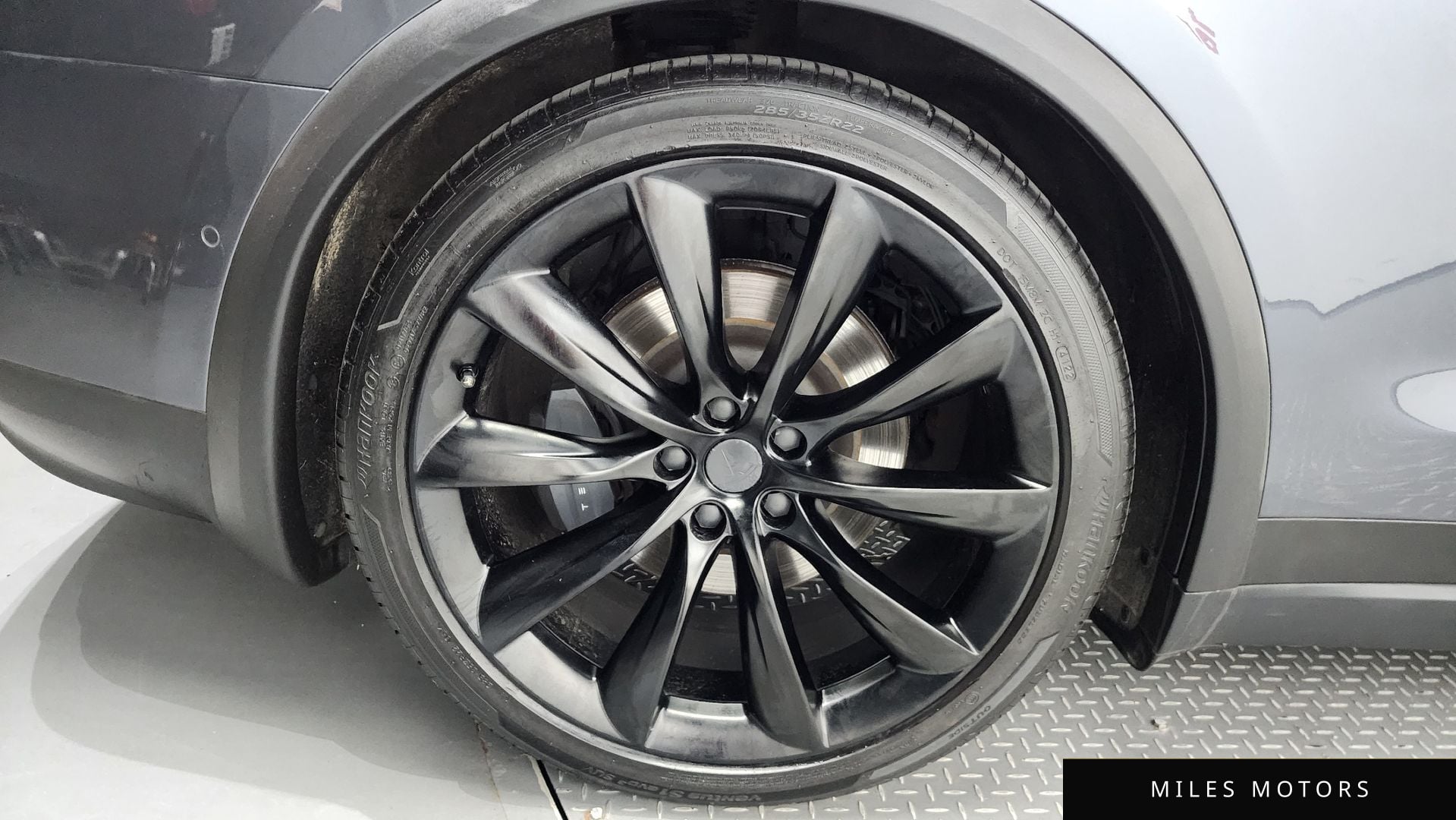 Tesla 모델 X 2020 — миниатюра 5