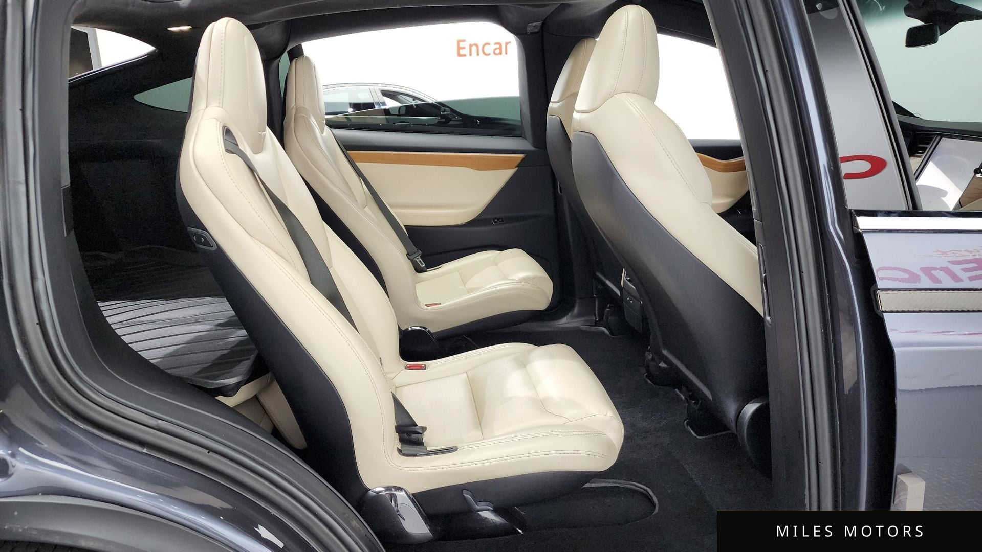Tesla 모델 X 2020 — миниатюра 12