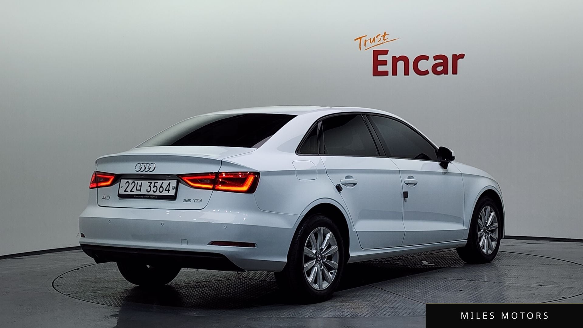 Audi A3 2015 — миниатюра 2