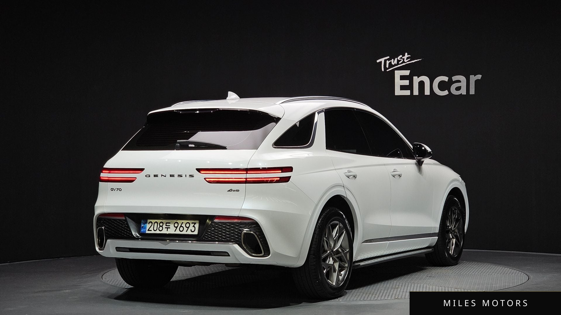 Genesis GV70 2022 — миниатюра 2