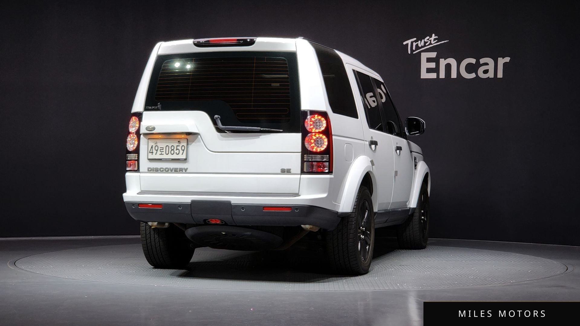 Land Rover Discovery 2016 — миниатюра 4