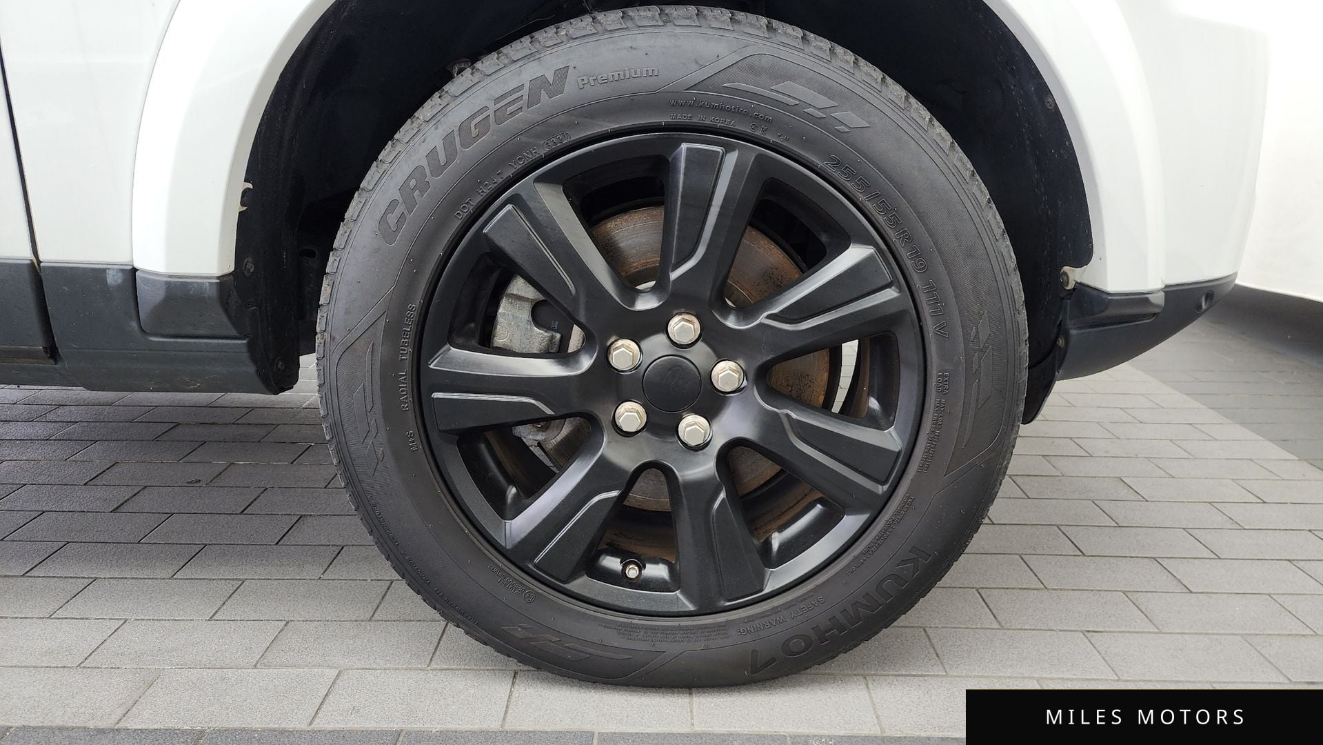 Land Rover Discovery 2016 — миниатюра 5