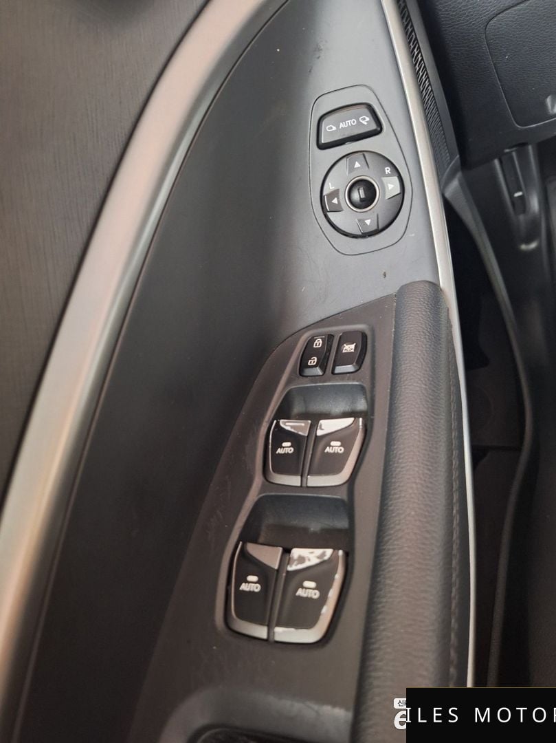 Hyundai Santafe 2017 — миниатюра 9