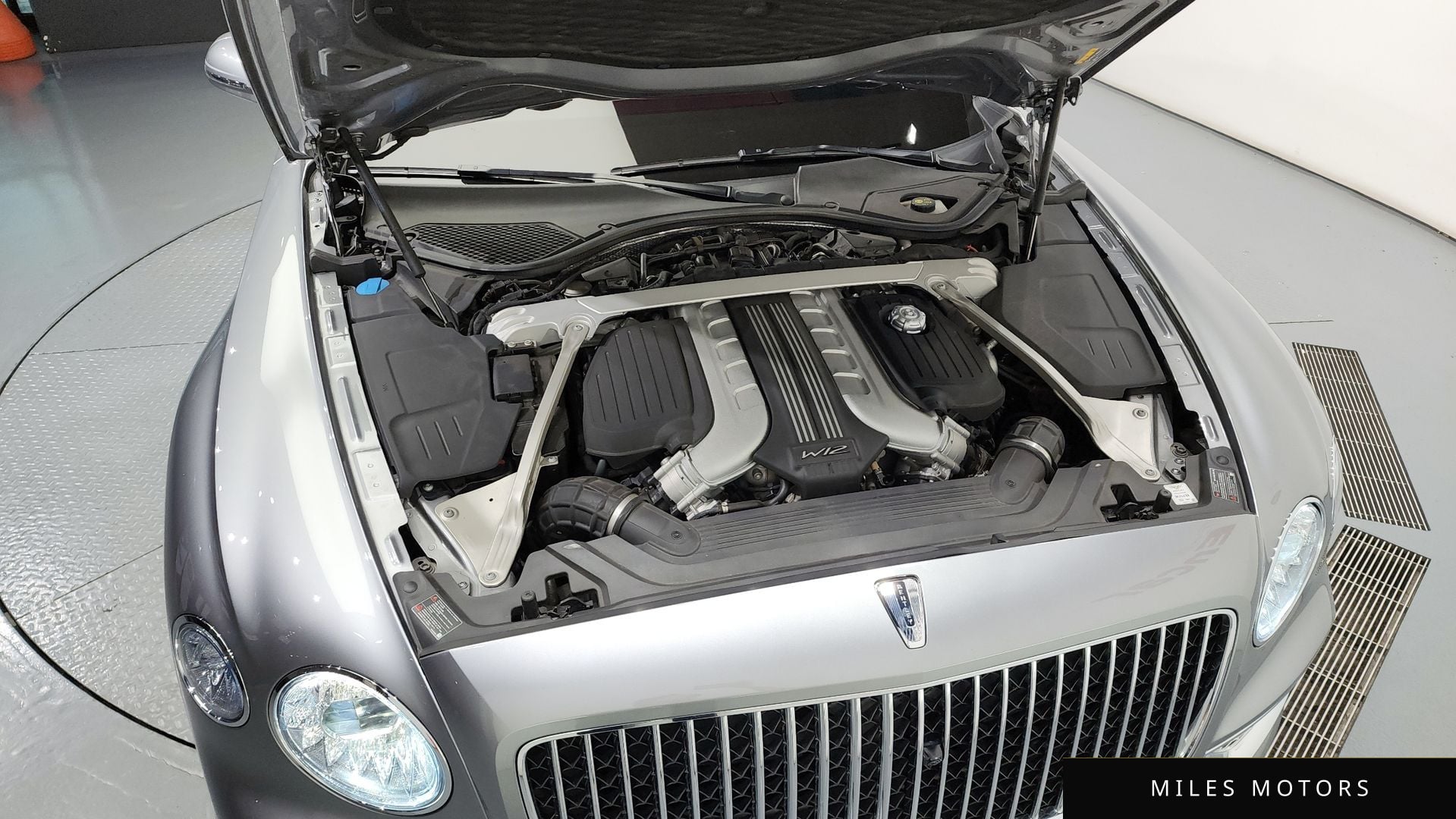Bentley 플라잉스퍼 2020 — миниатюра 6
