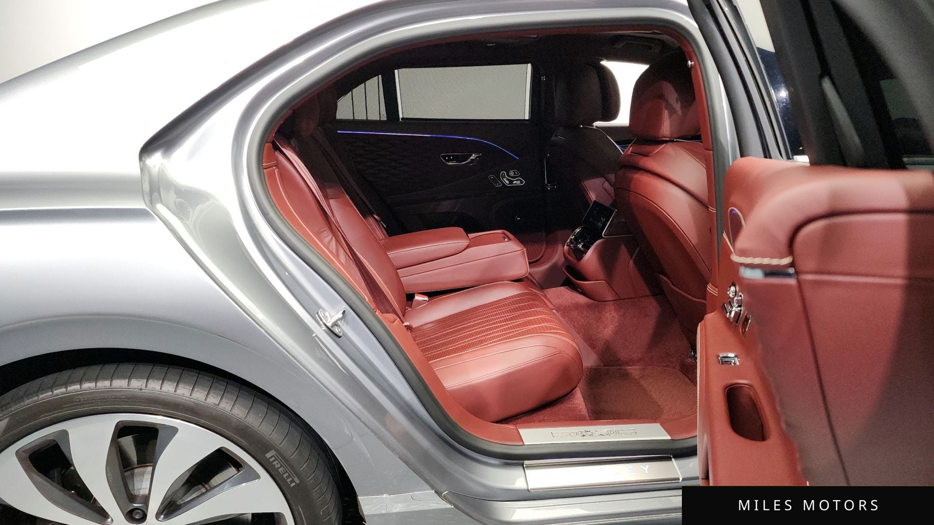 Bentley 플라잉스퍼 2020 — миниатюра 12
