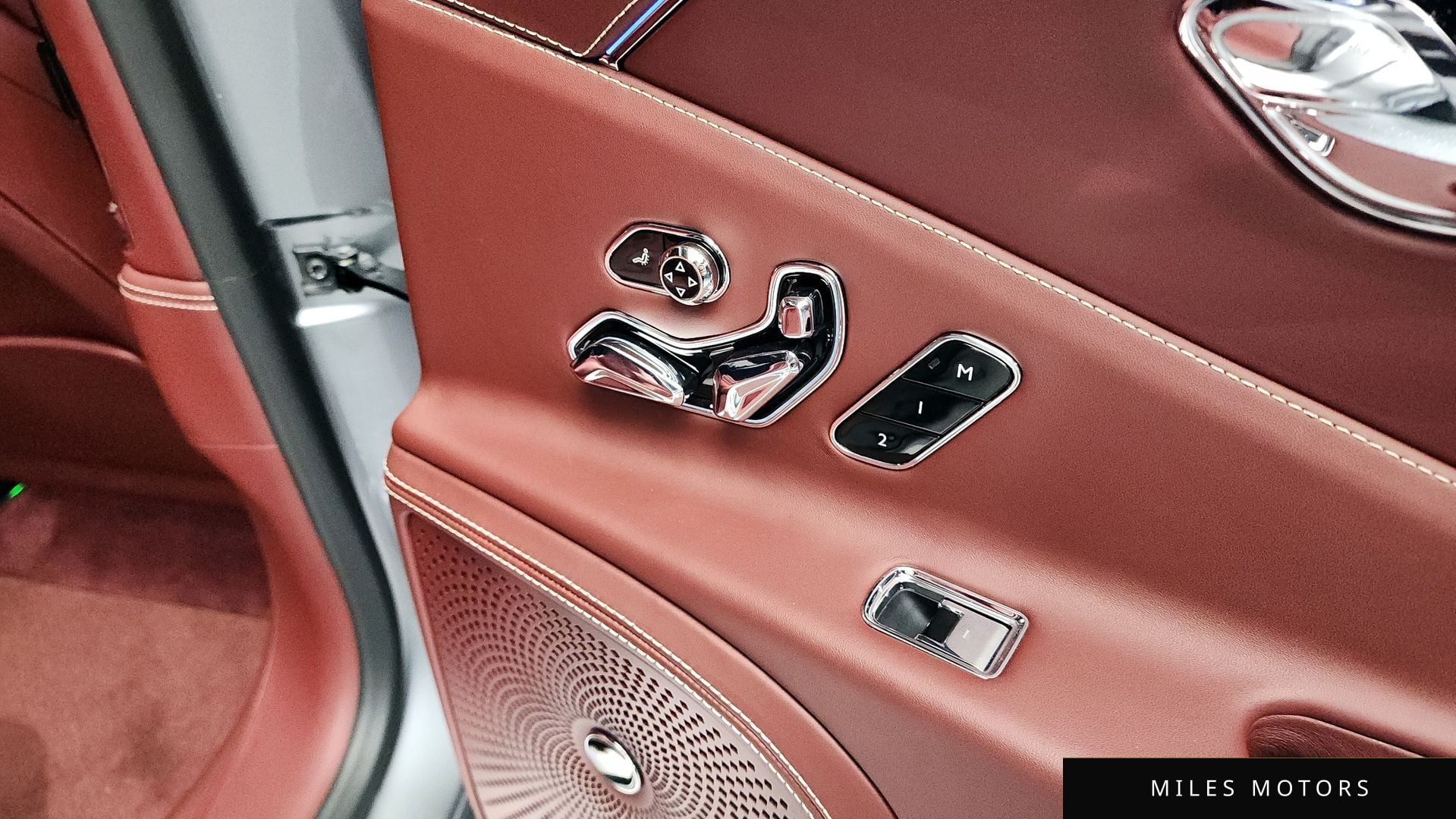 Bentley 플라잉스퍼 2020 — миниатюра 17