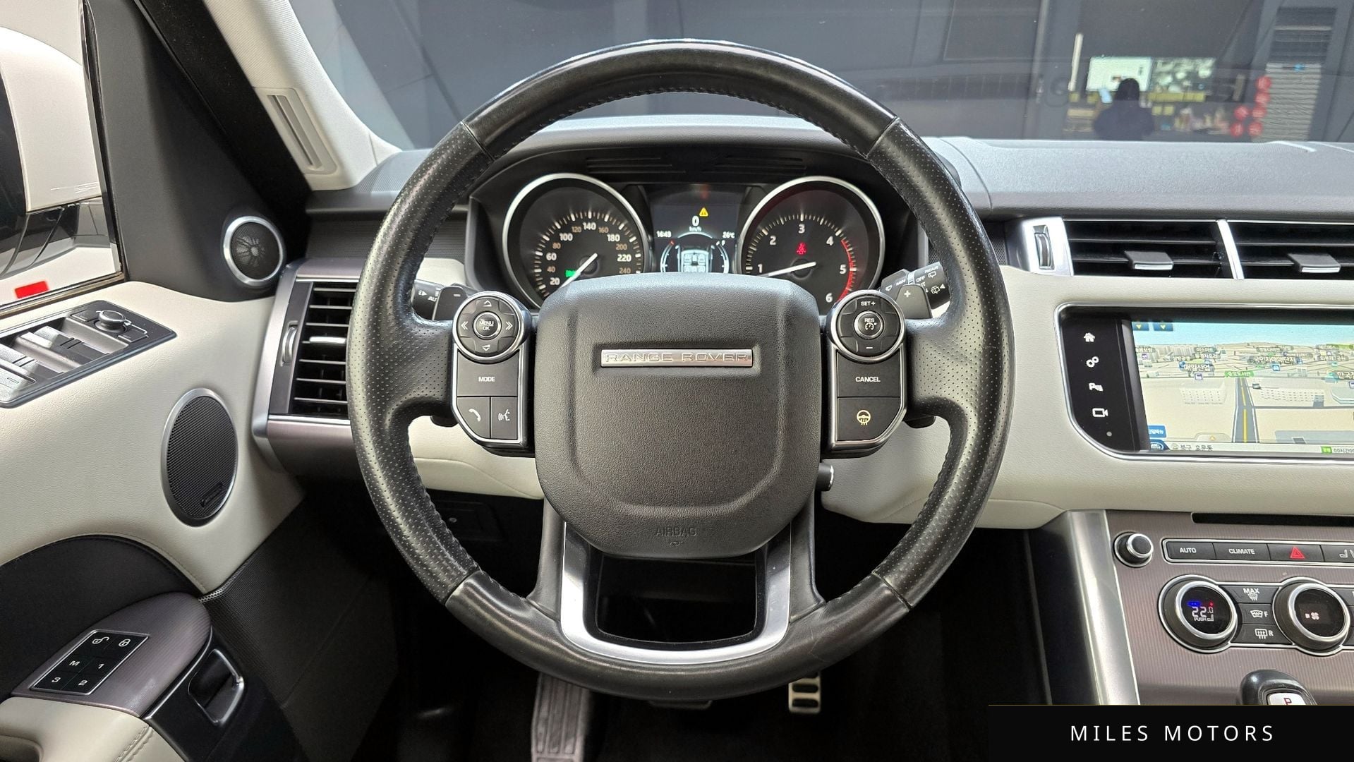 Land Rover Range Rover Sport 2016 — миниатюра 13