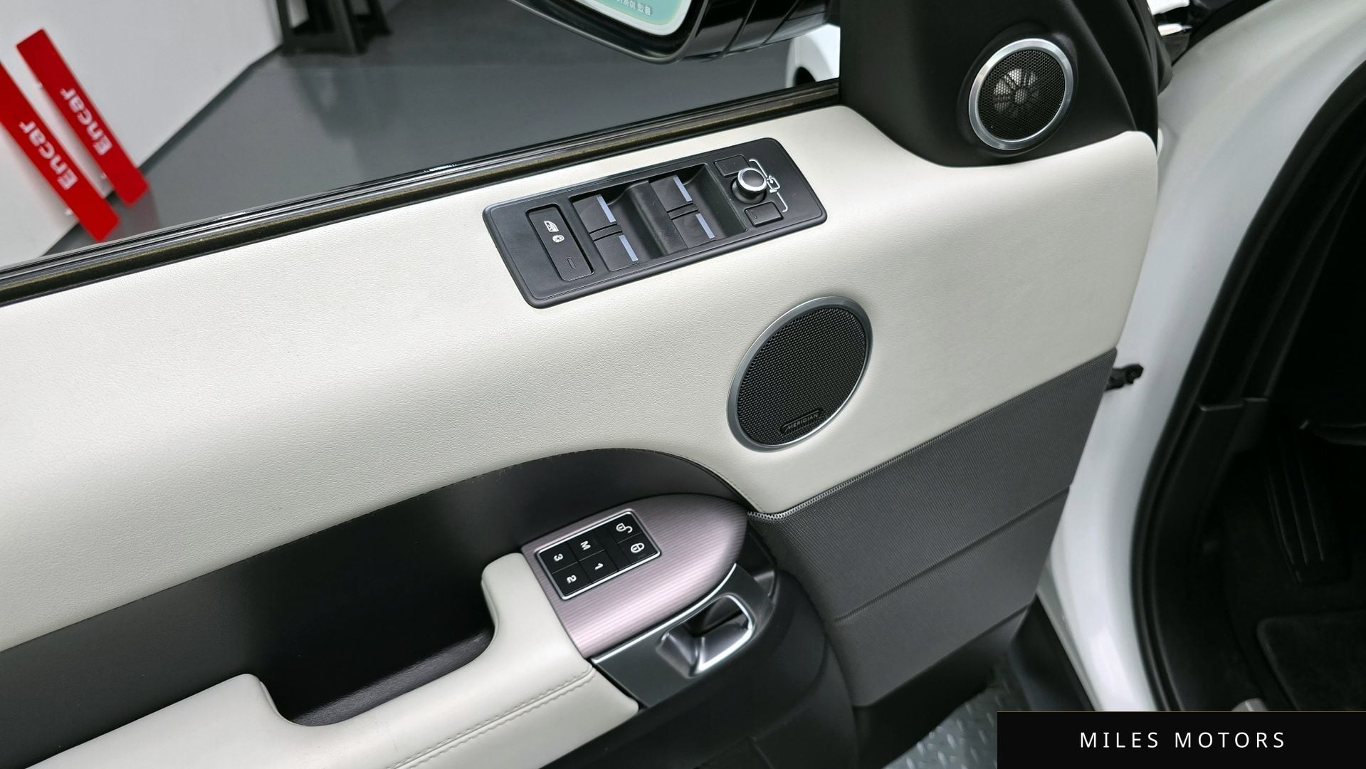 Land Rover Range Rover Sport 2016 — миниатюра 19
