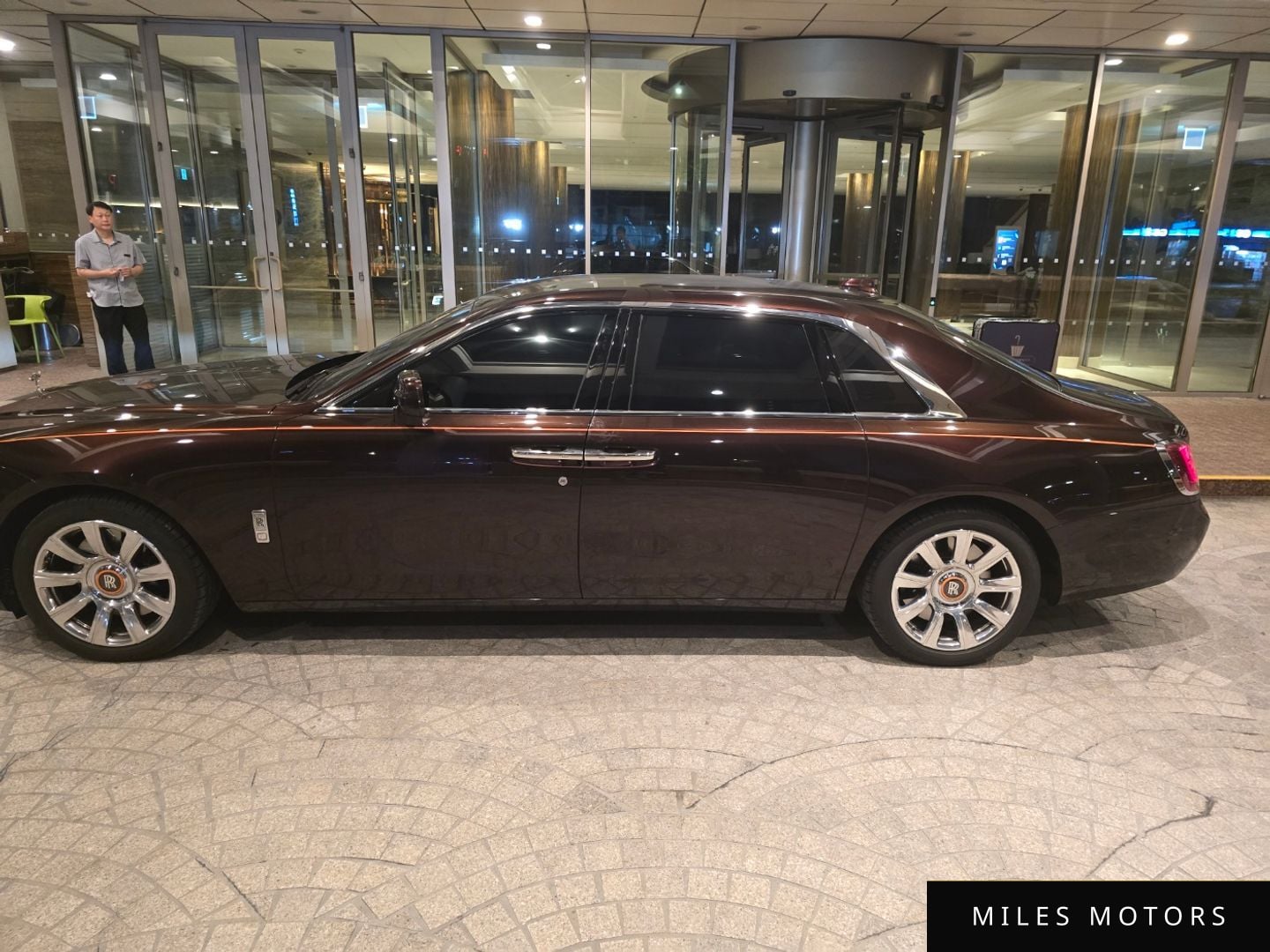 Rolls-Royce 고스트 2021 — миниатюра 3