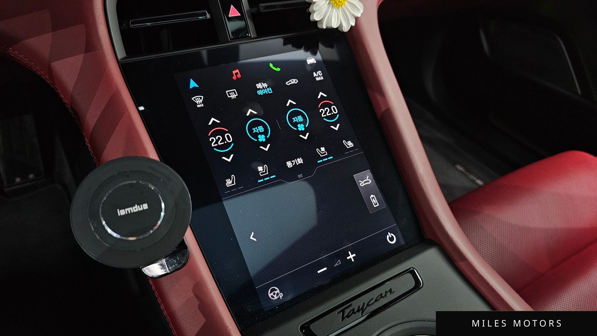 Porsche 타이칸 2021 — миниатюра 9