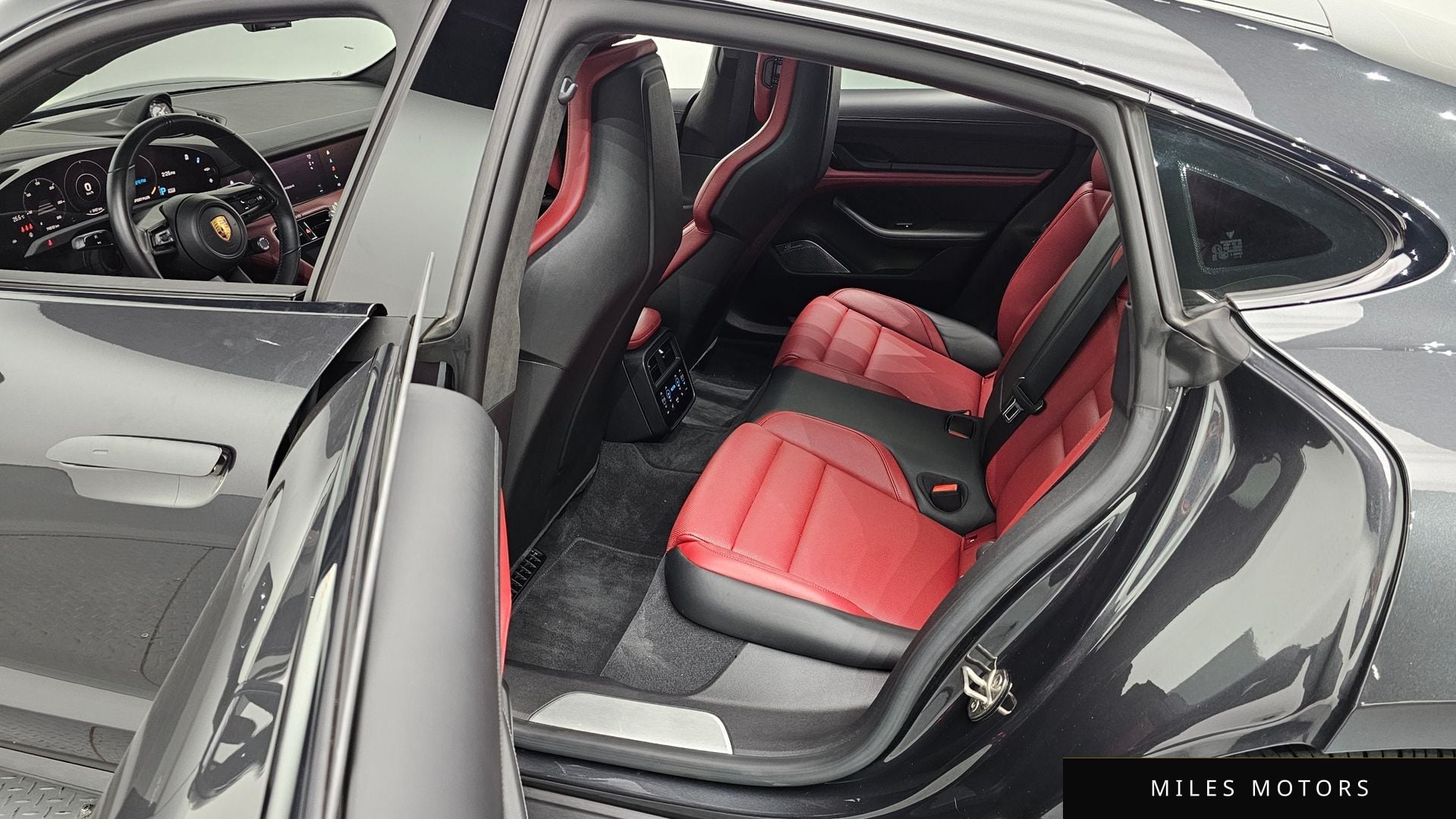 Porsche 타이칸 2021 — миниатюра 17