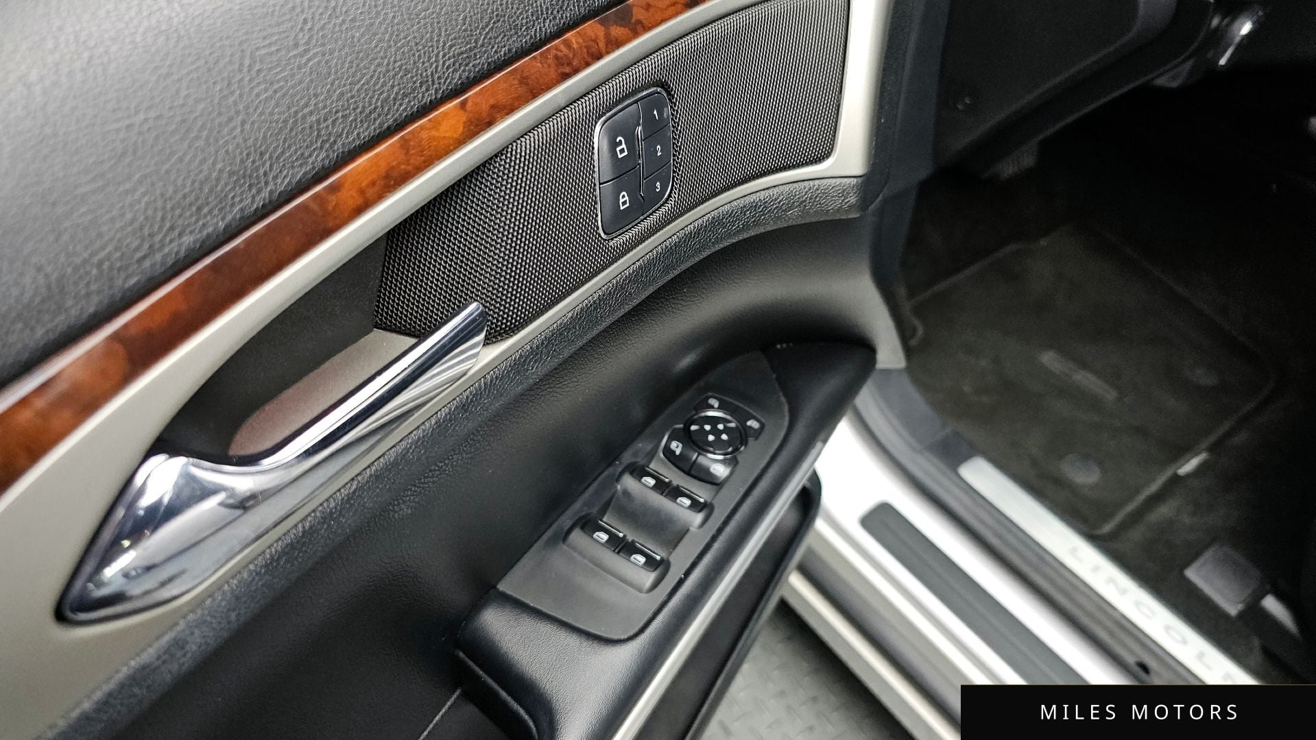 Lincoln MKZ 2016 — миниатюра 16