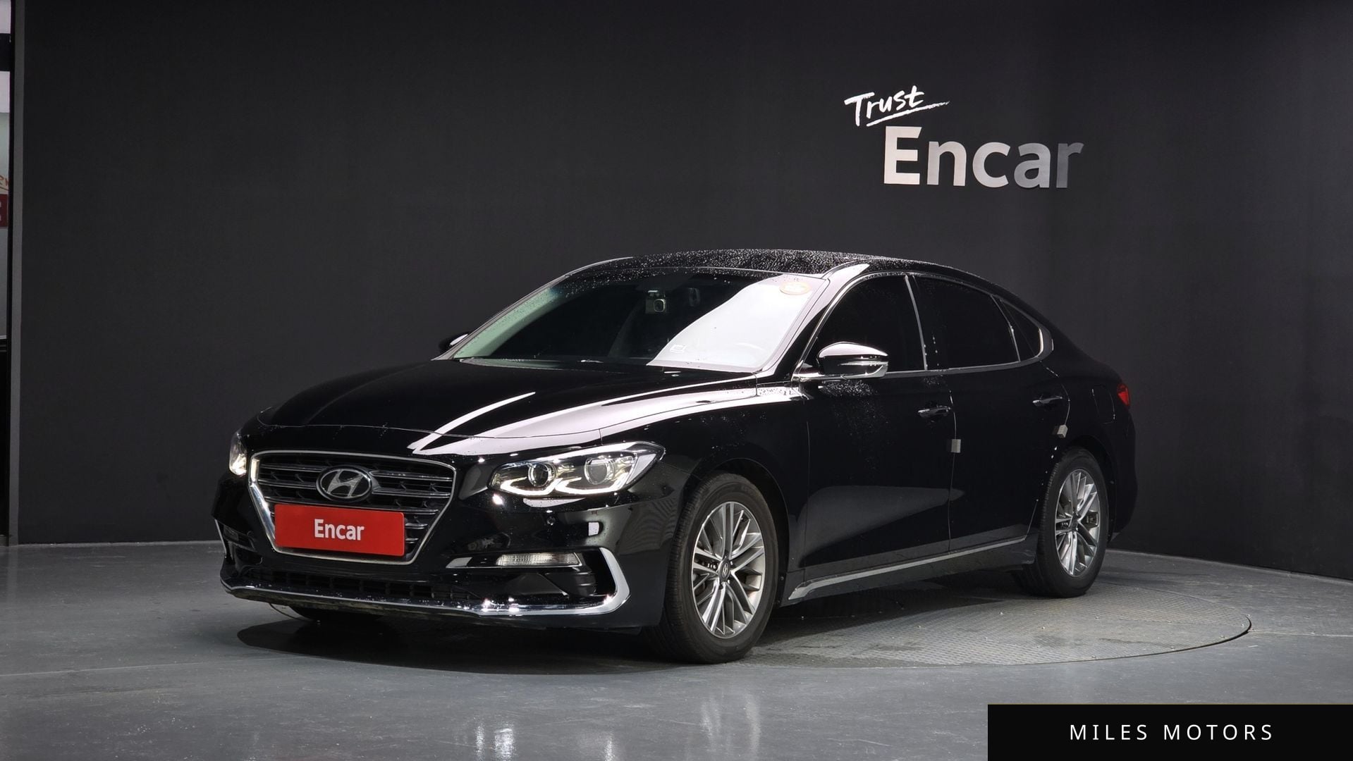 Hyundai Grandeur 2018 — фото 1 из 12