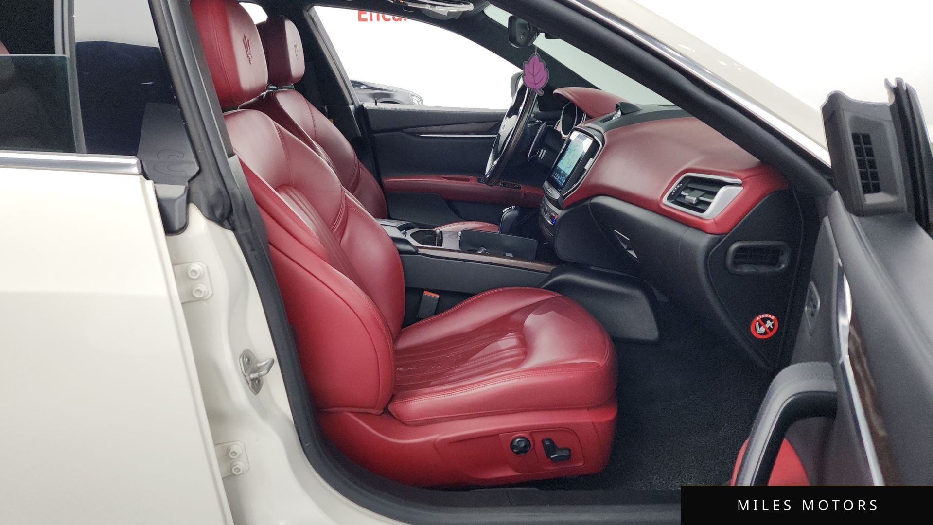 Maserati 기블리 2017 — миниатюра 11