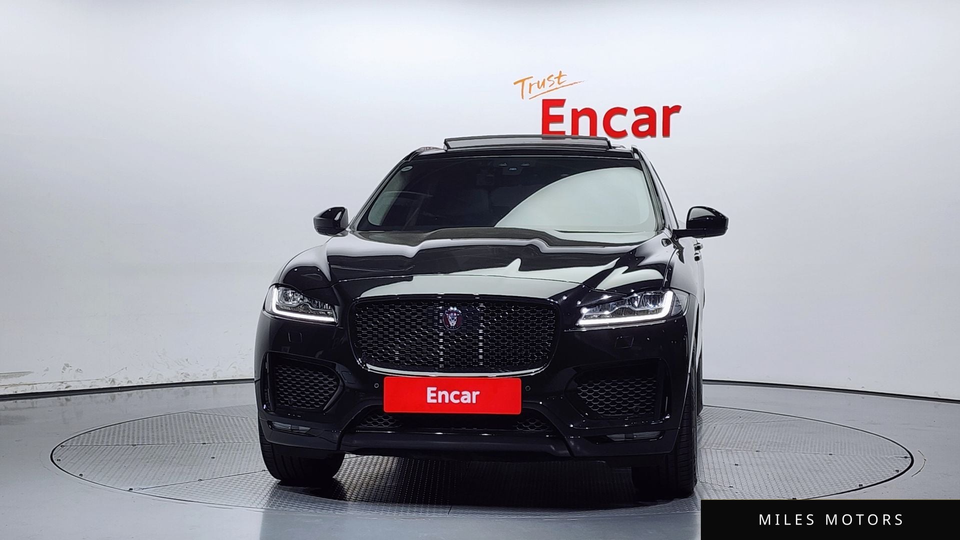 Jaguar F-PACE 2020 — миниатюра 3