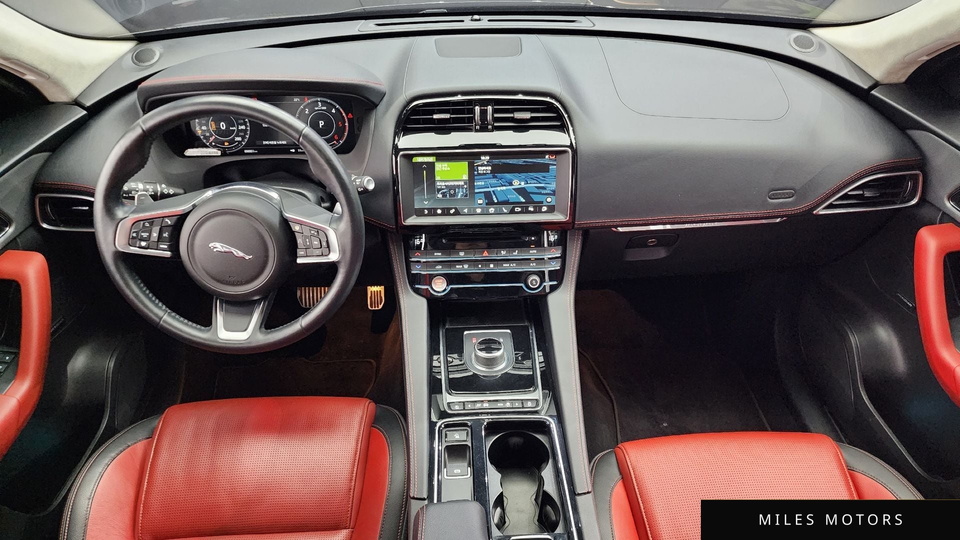 Jaguar F-PACE 2020 — миниатюра 7