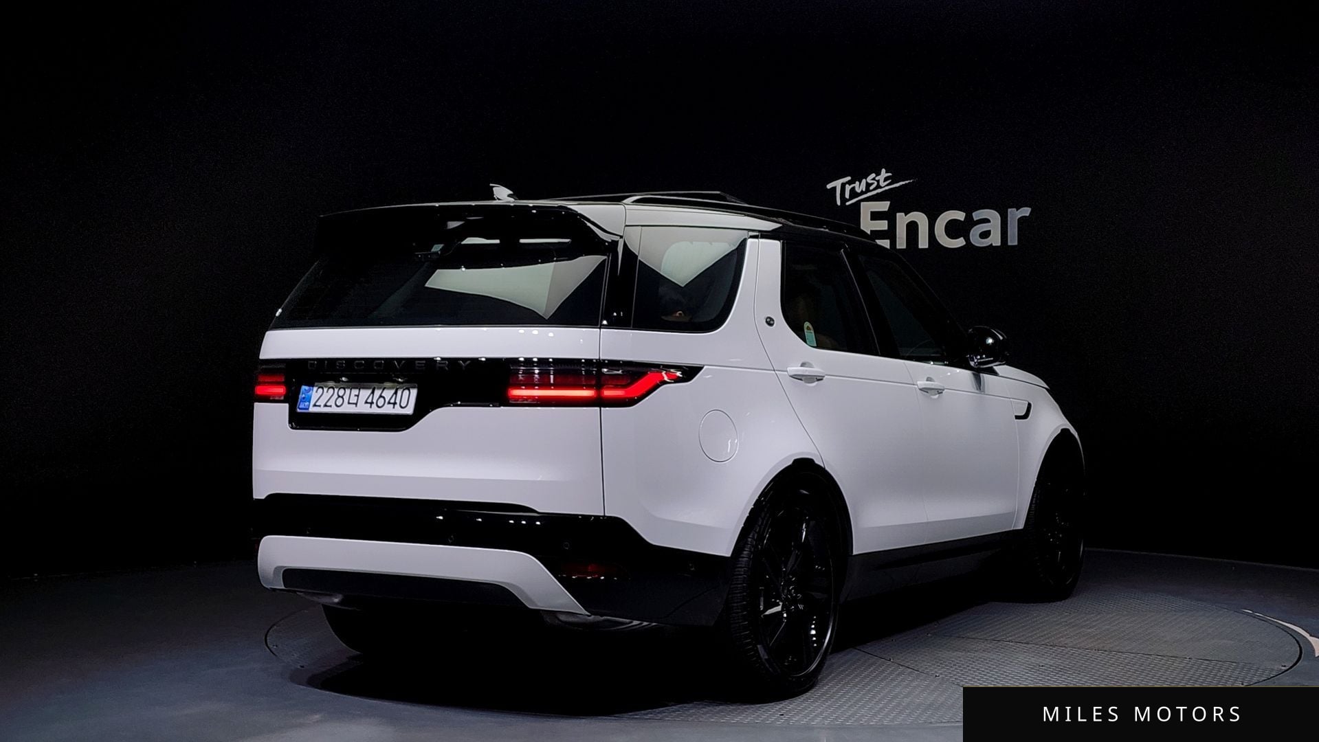 Land Rover Discovery 2024 — миниатюра 2