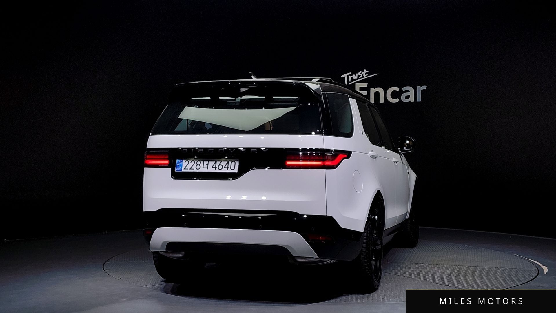 Land Rover Discovery 2024 — миниатюра 4