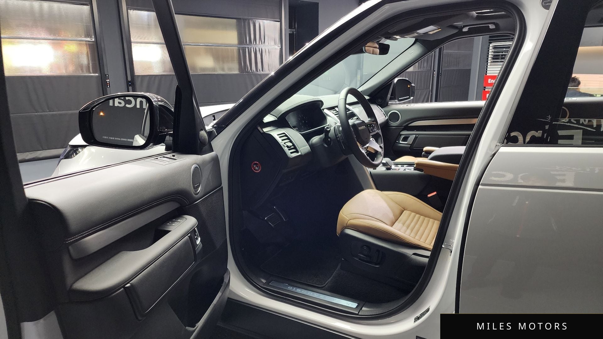 Land Rover Discovery 2024 — миниатюра 10