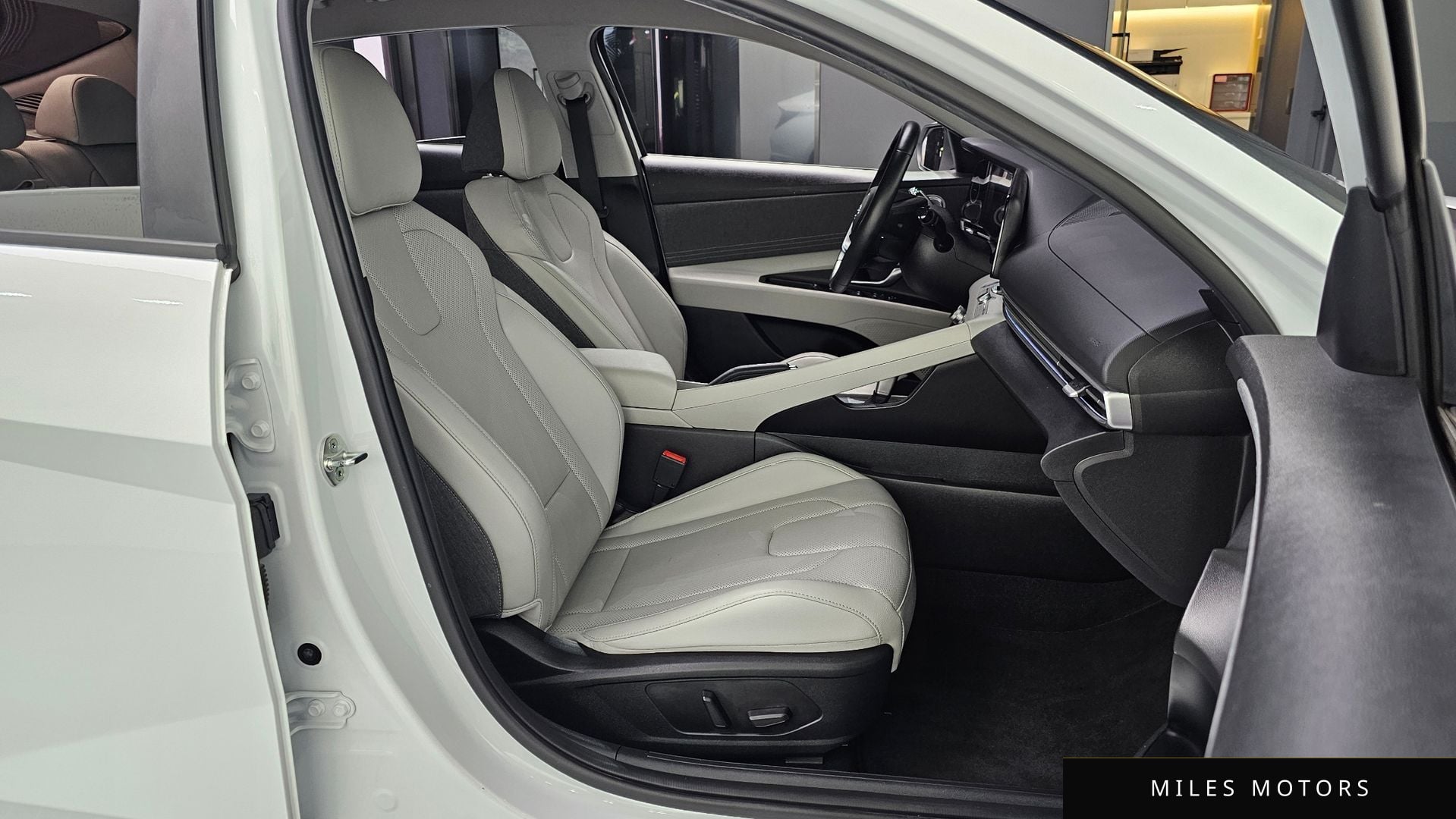 Hyundai AVANTE 2023 — миниатюра 10